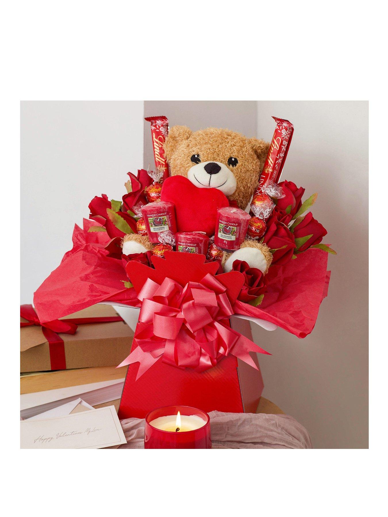 Funky Hampers The Ultimate Chocolate & Yankee Candle Valentines Bouquet