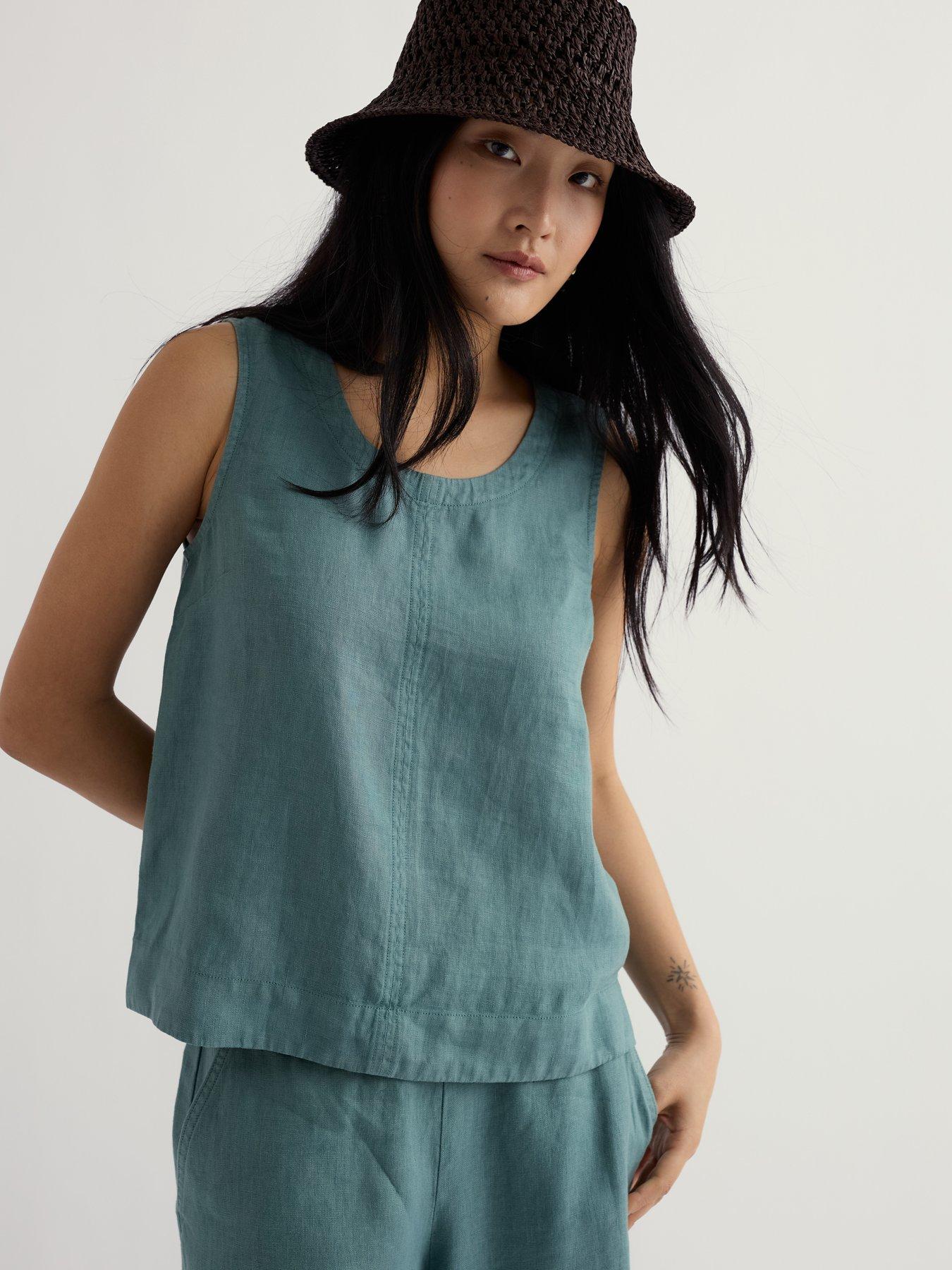 Seasalt Cornwall Lighthouse Station Vest Sardine - Blue