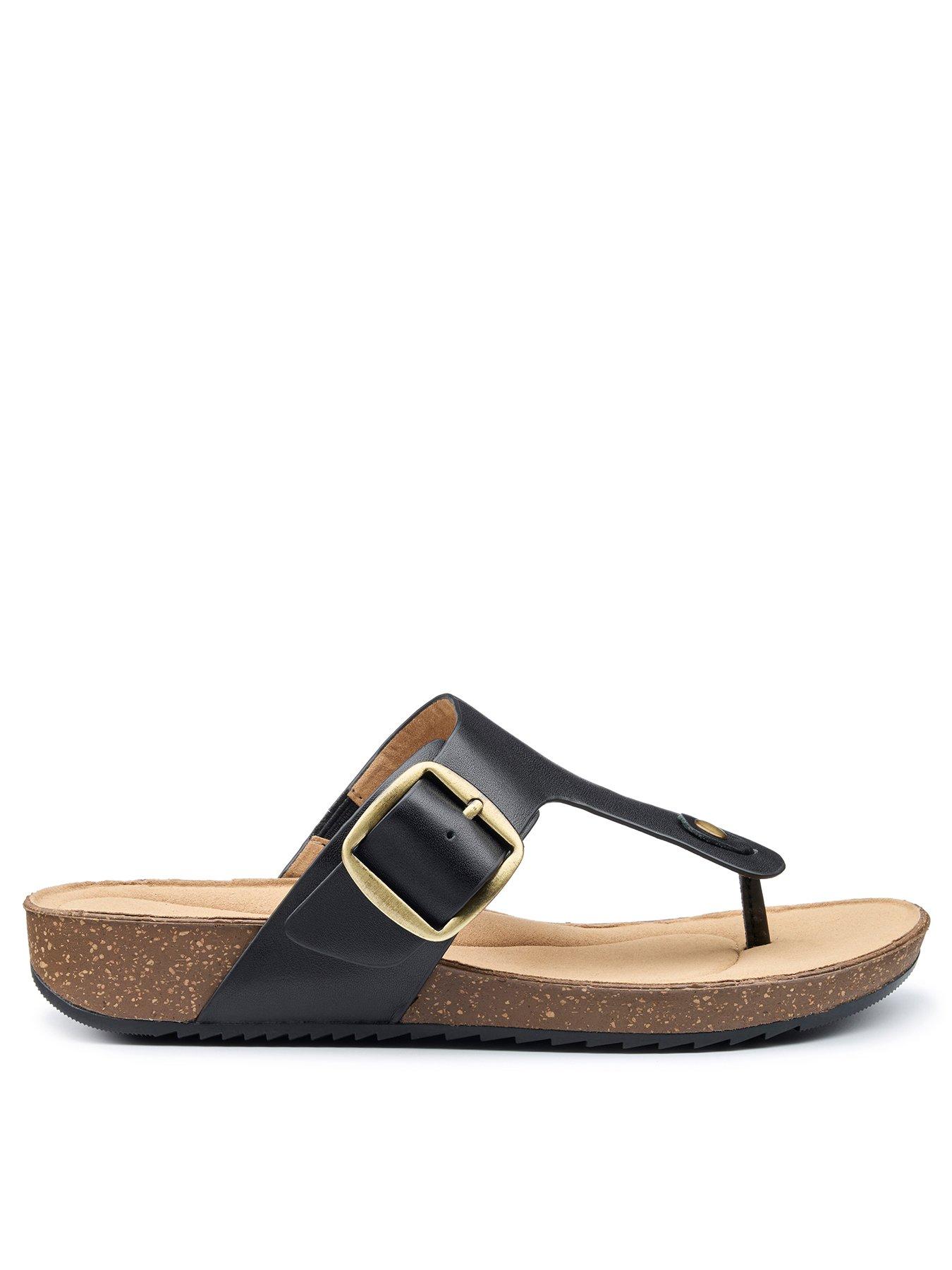 front image of hotter-resort-wide-black