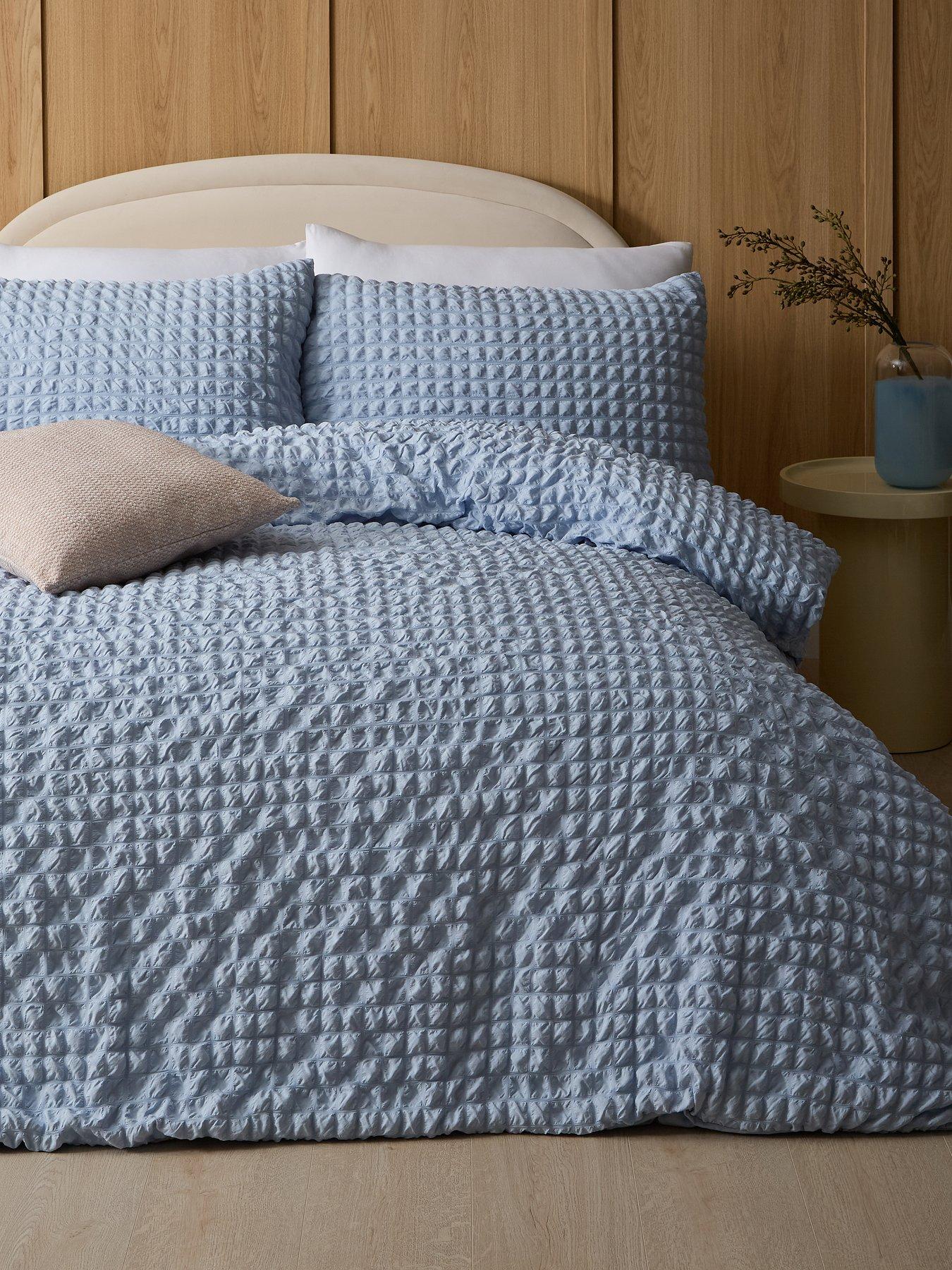 The Very Collection Pippa Seersucker Duvet Set