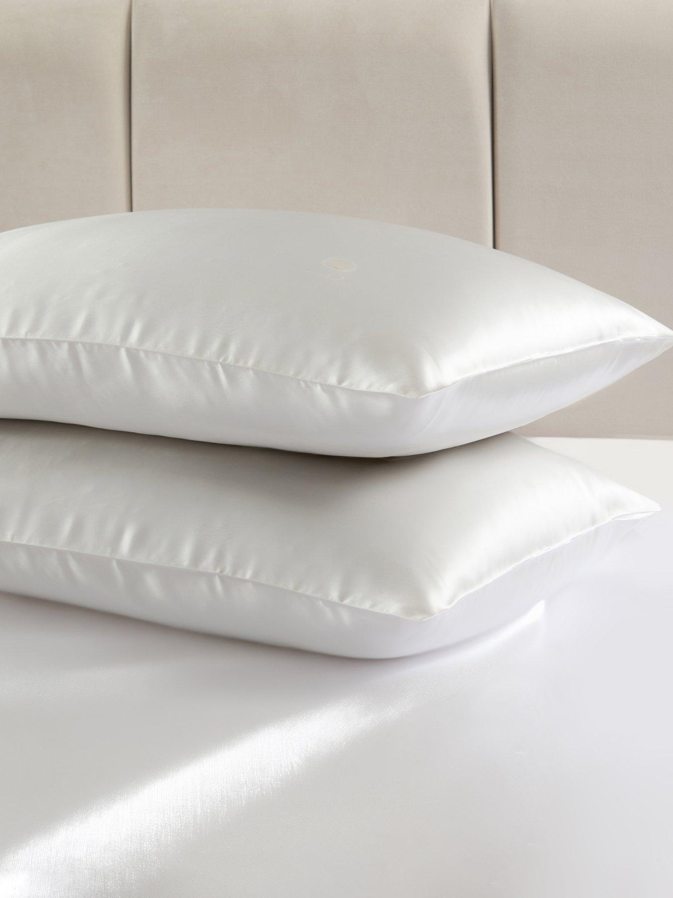 The Very Collection Mulberry Silk Pillowcase