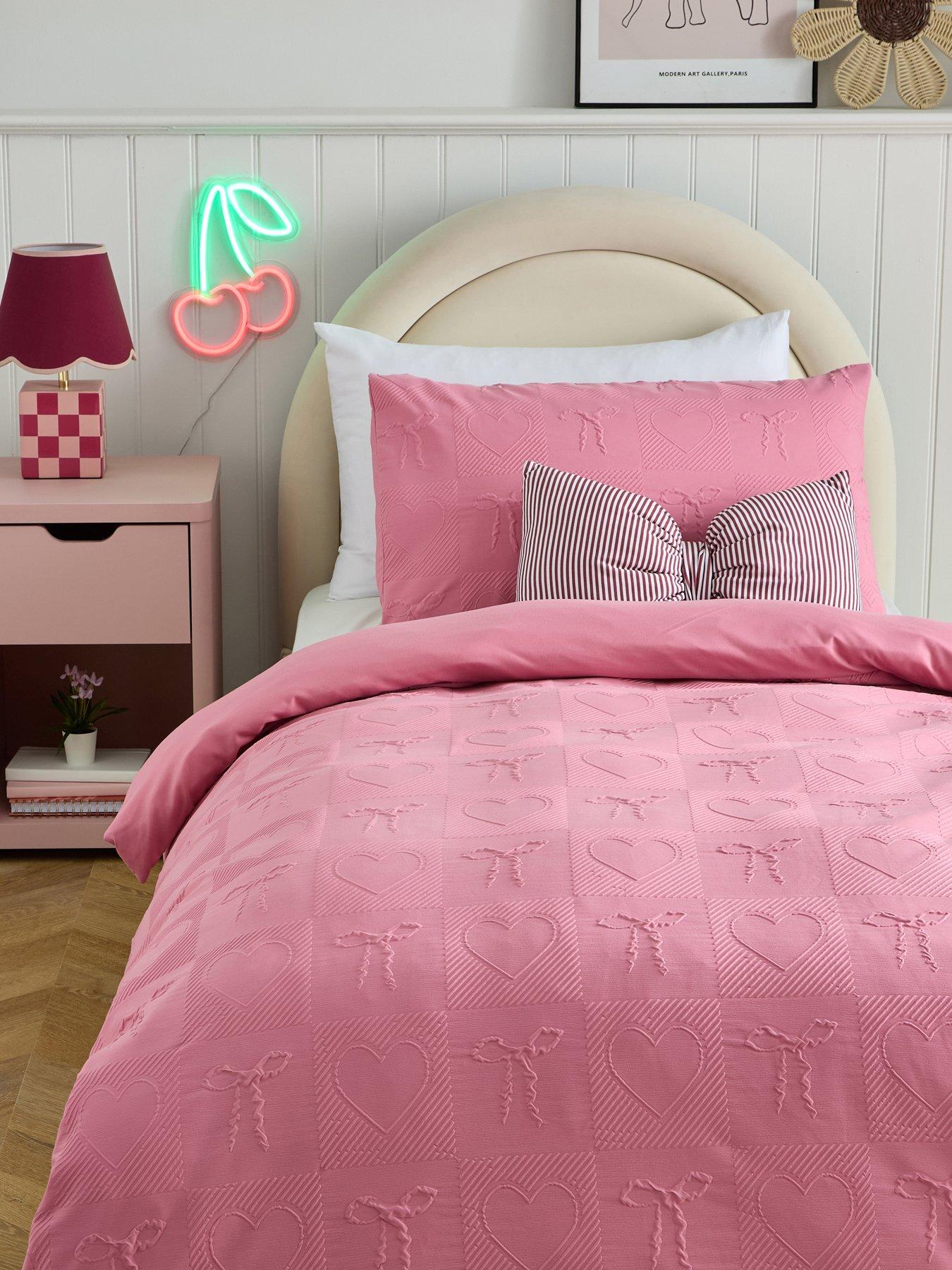 The Very Collection Heart And Bow Embossed Duvet Set