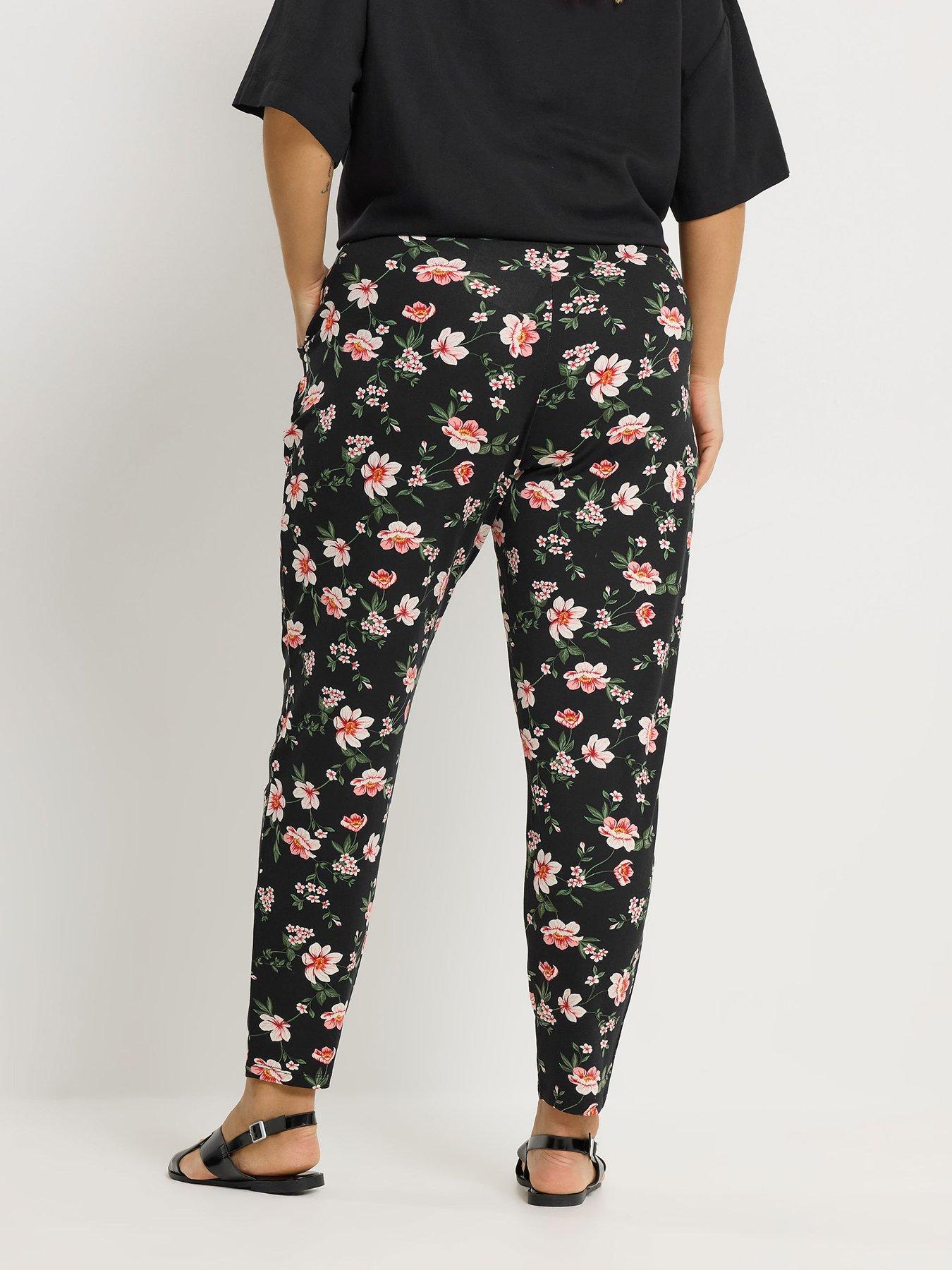 Image 2 of 5 of Yours Curve Double Pleat Harem Trousers - Black