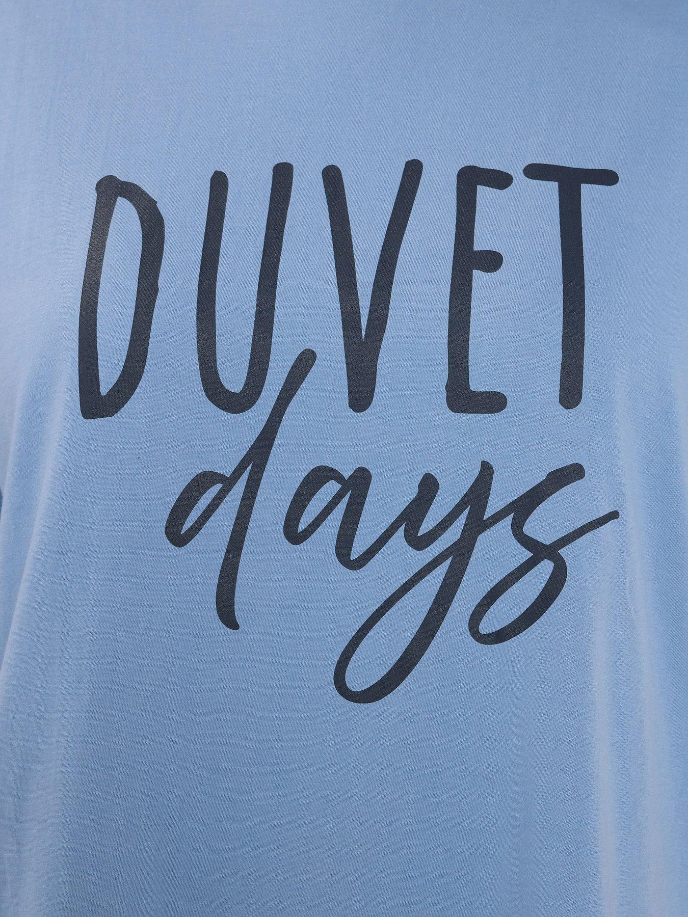 Image 4 of 5 of Yours Curve Duvet Days Crop Sleeptee Top - Blue