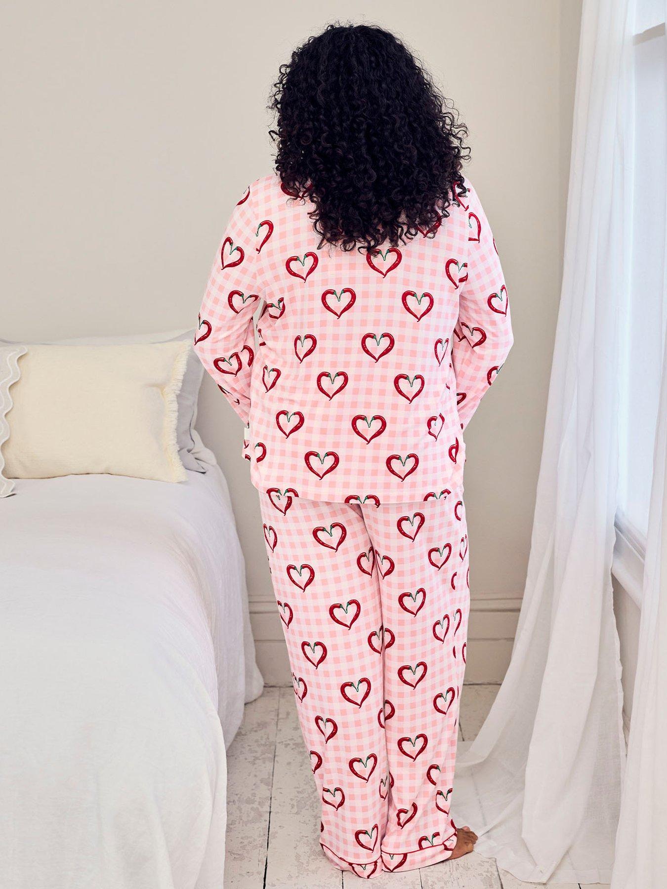 Image 2 of 6 of CHELSEA PEERS Chilli Heart Print Long Pyjama Set - Pink