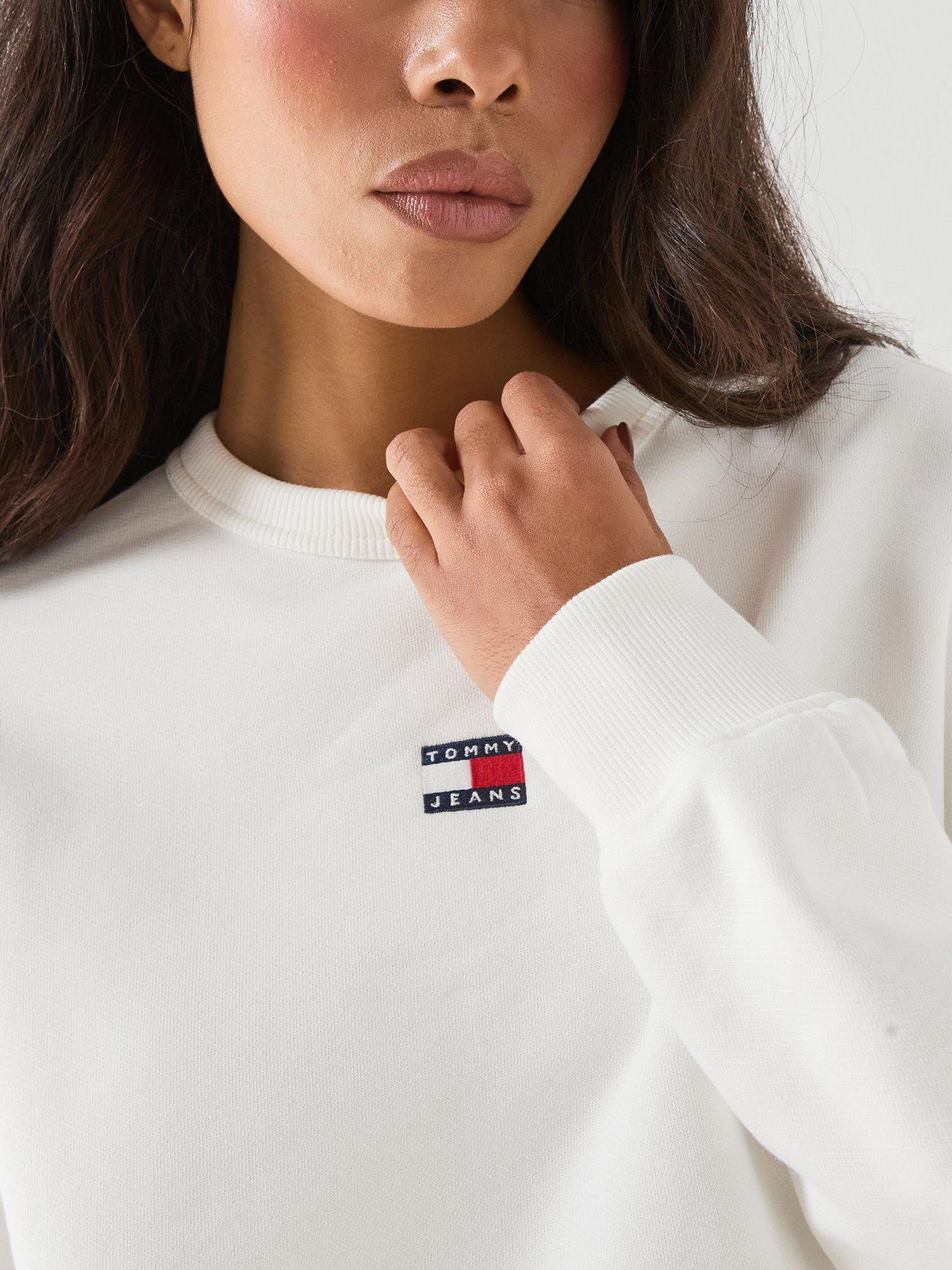 Image 4 of 6 of Tommy Jeans Tommy Badge Boxy Fleece Sweatshirt - Cream