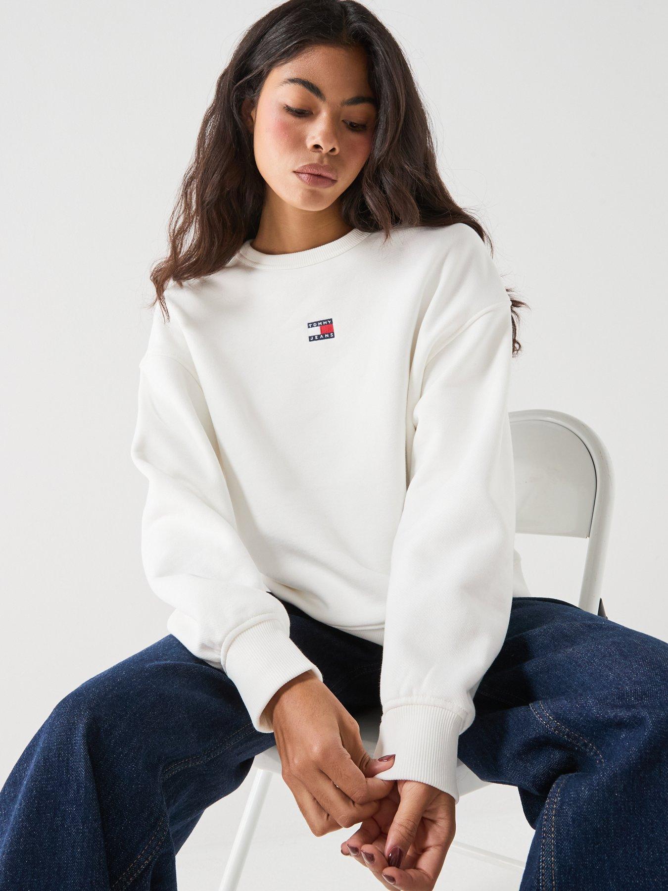 Image 5 of 6 of Tommy Jeans Tommy Badge Boxy Fleece Sweatshirt - Cream