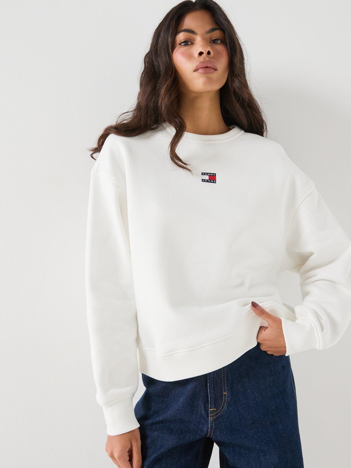Image 6 of 6 of Tommy Jeans Tommy Badge Boxy Fleece Sweatshirt - Cream
