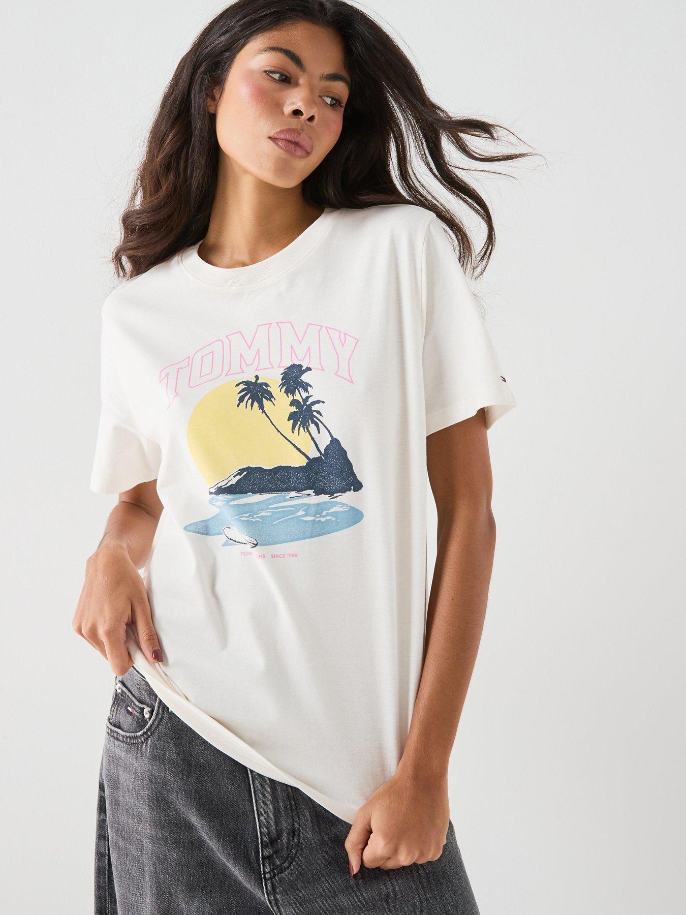 Image 1 of 5 of Tommy Jeans Logo Graphic Relaxed T-shirt - White
