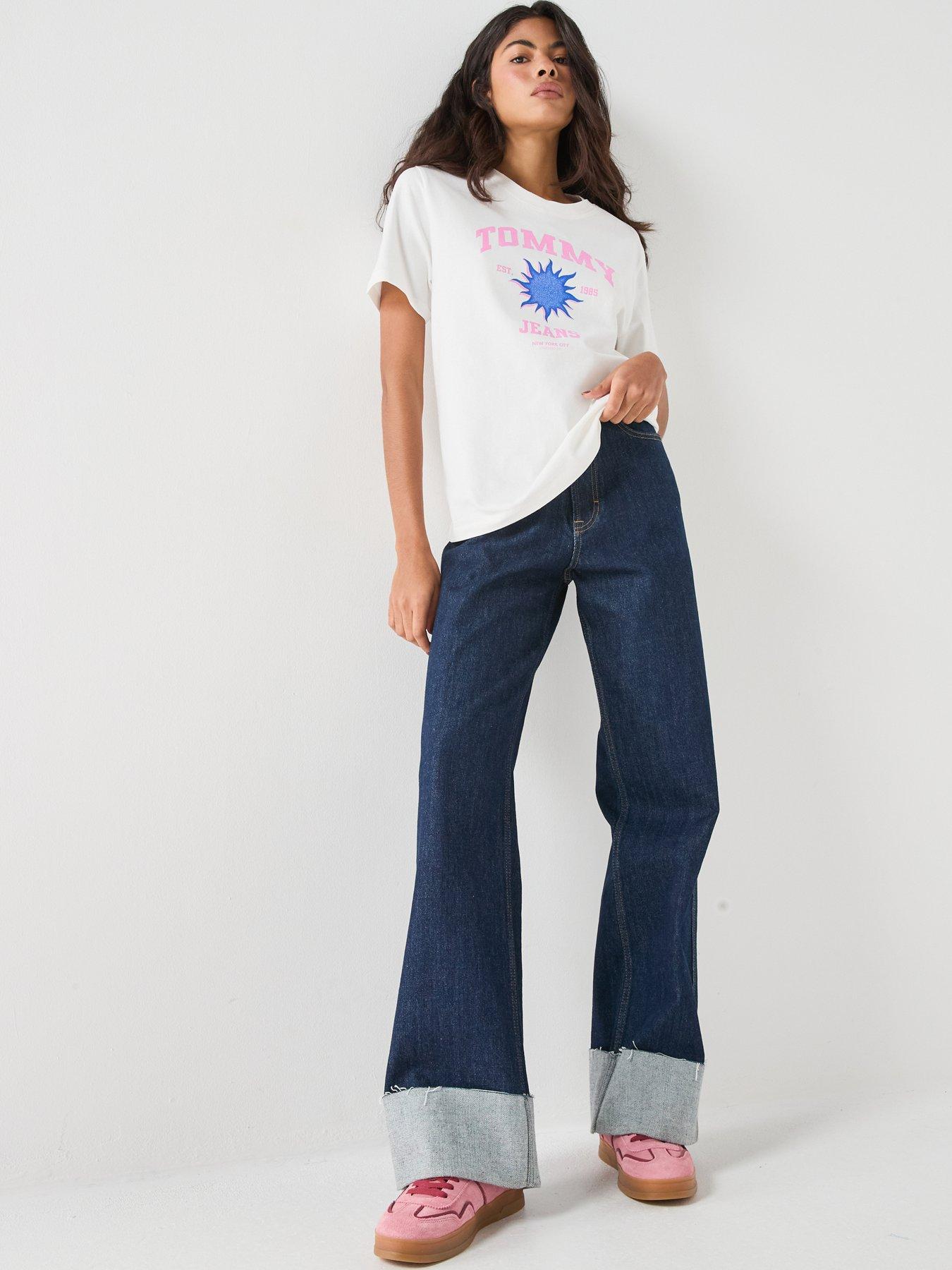 Image 3 of 6 of Tommy Jeans Logo Graphic Relaxed T-shirt - Cream