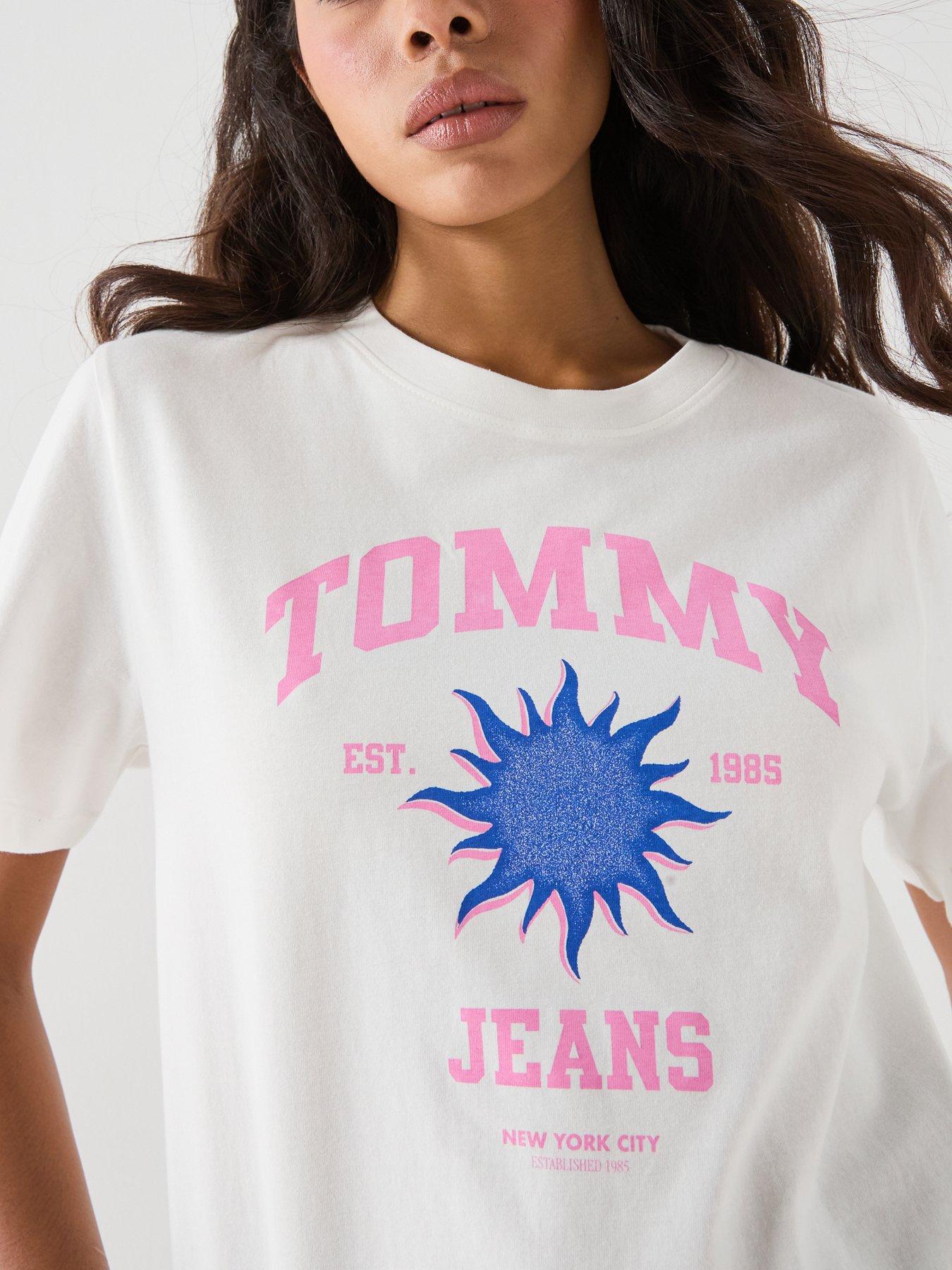 Image 4 of 6 of Tommy Jeans Logo Graphic Relaxed T-shirt - Cream