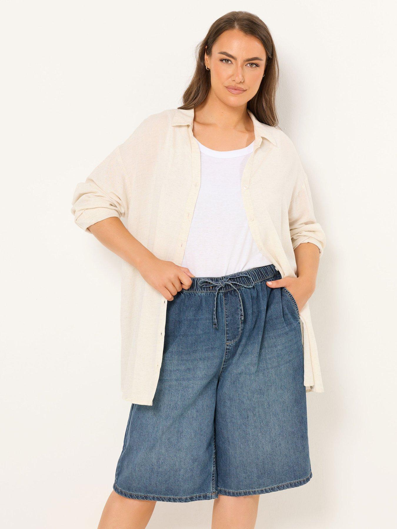 front image of yours-curve-pull-on-denim-jort-blue