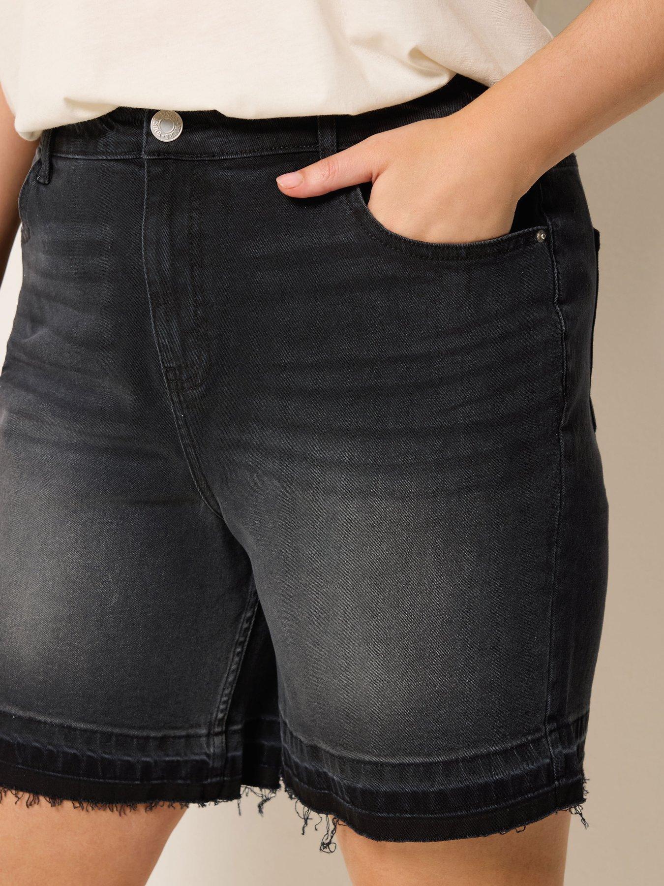 Image 4 of 5 of Yours Curve Tie Dye Hem Denim Short - Black