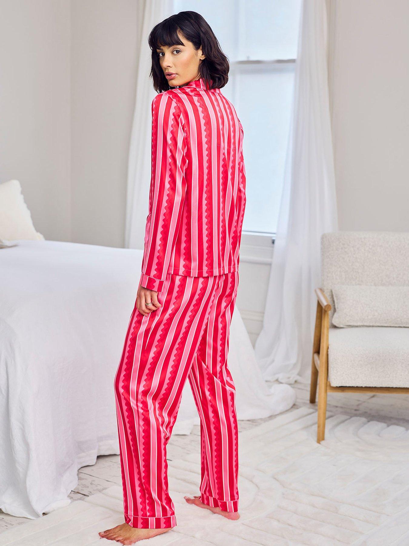 Image 2 of 6 of CHELSEA PEERS Satin Heart Pocket Striped Long Pyjama Set - Pink