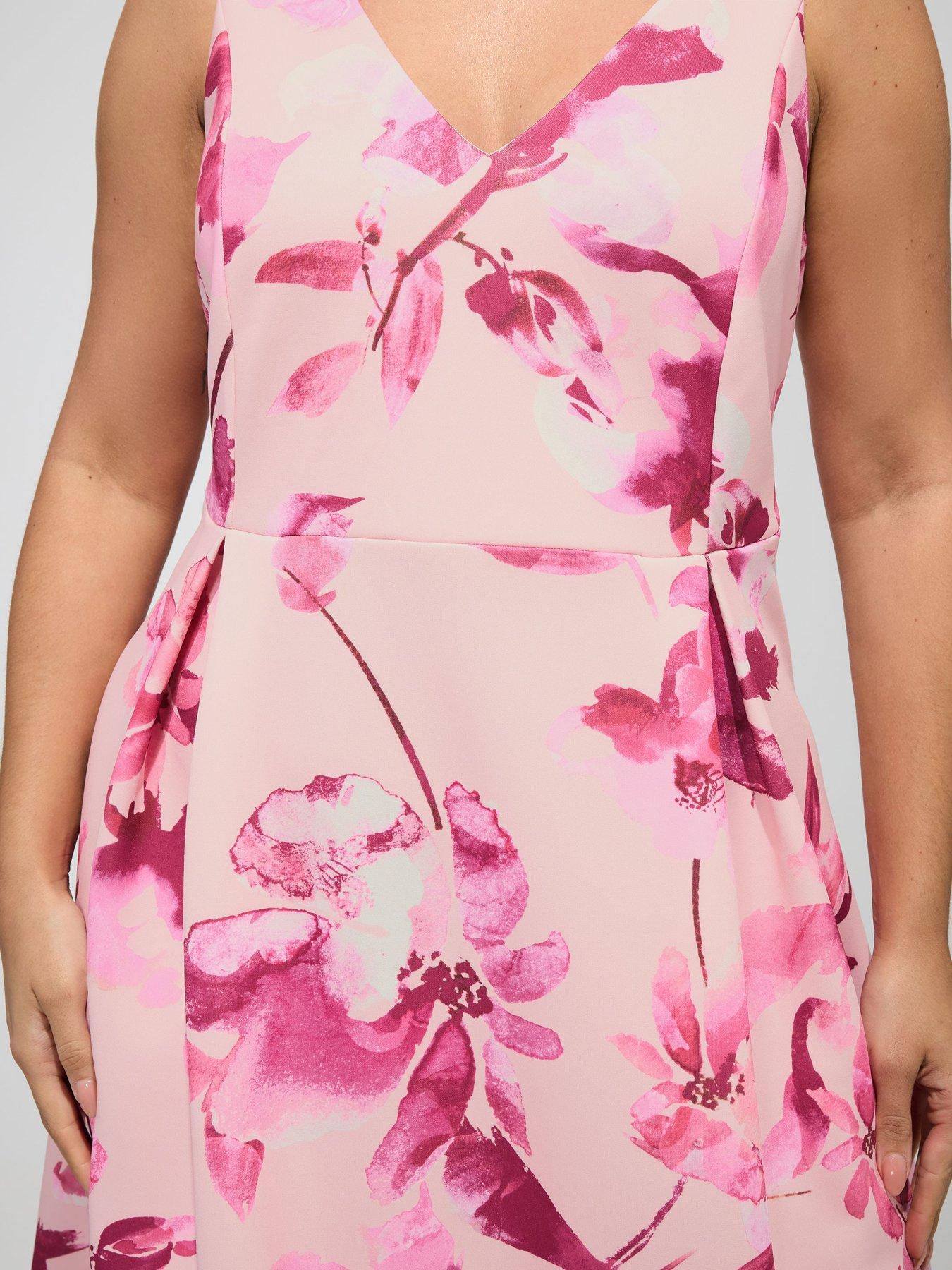 Image 4 of 5 of Yours Curve Floral V Neck Pleated Skater Dress - Pink