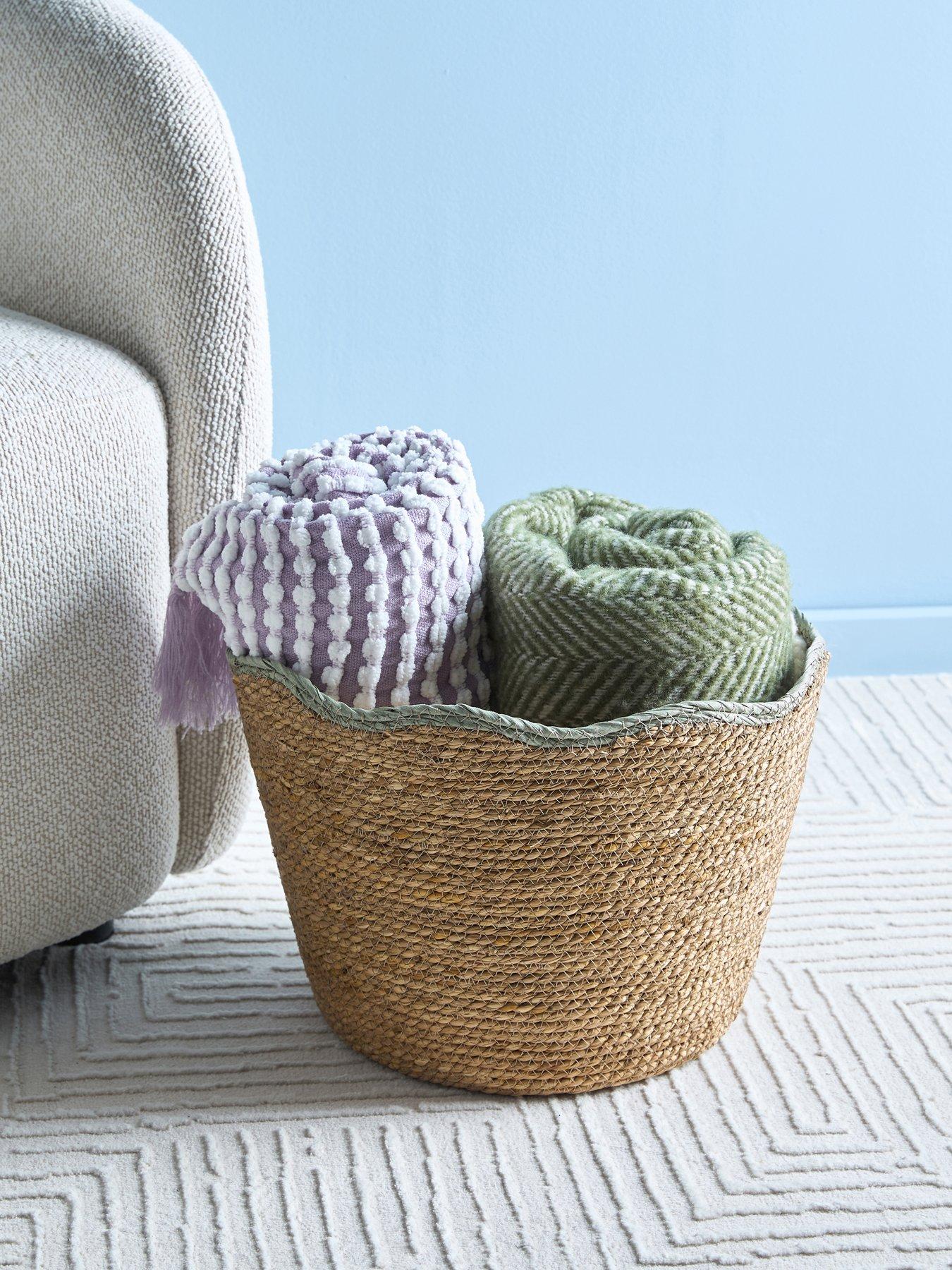 The Very Collection Round Wavy Rim Basket - Natural/Green