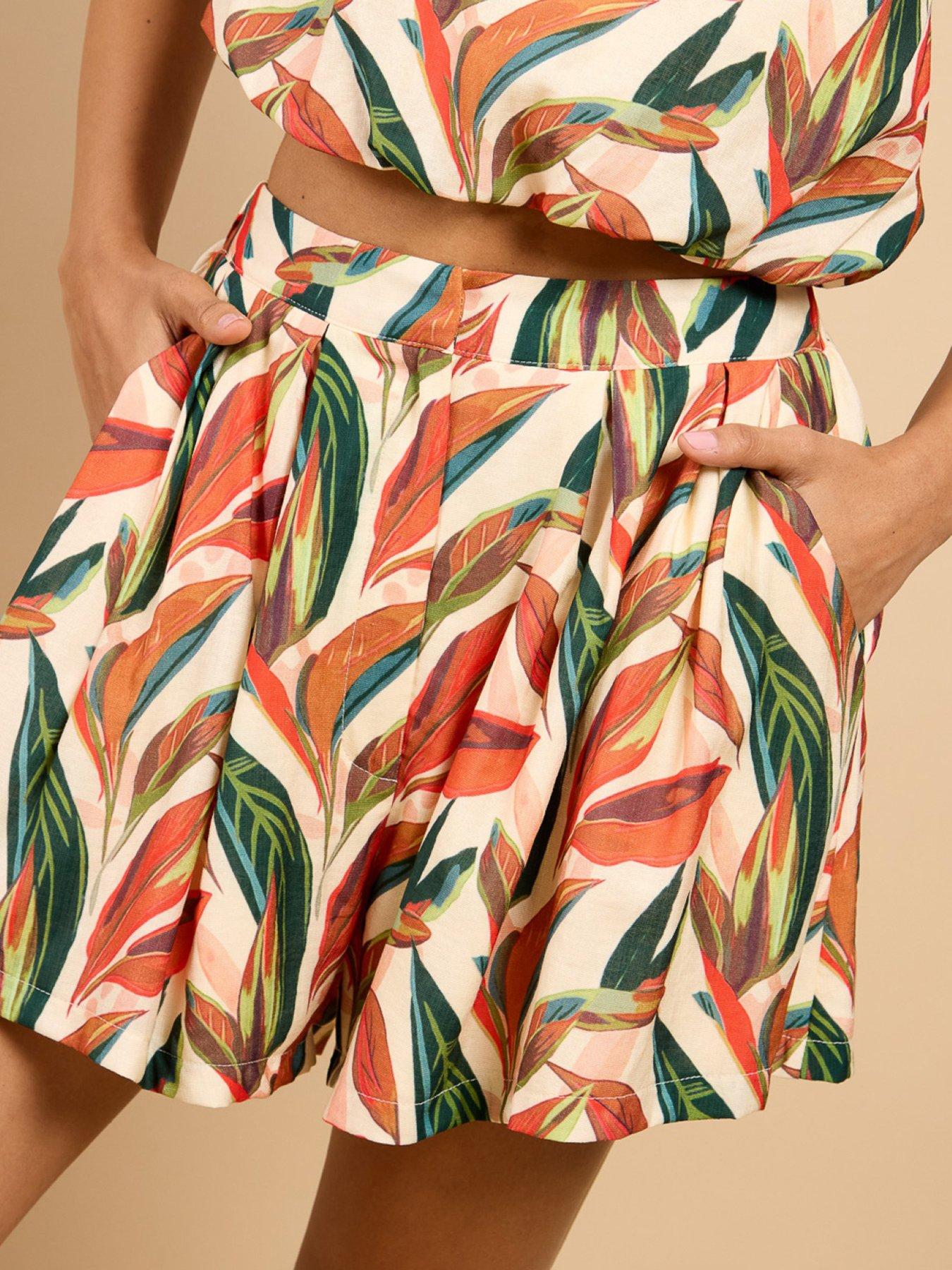 Image 4 of 4 of Little Mistress Eirene Leaf Print Shorts&nbsp;Vicky Pattison Edit