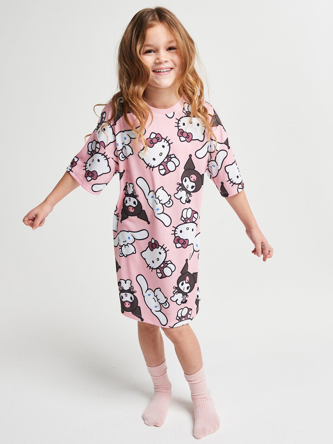 front image of brand-threads-hello-kitty-nightie