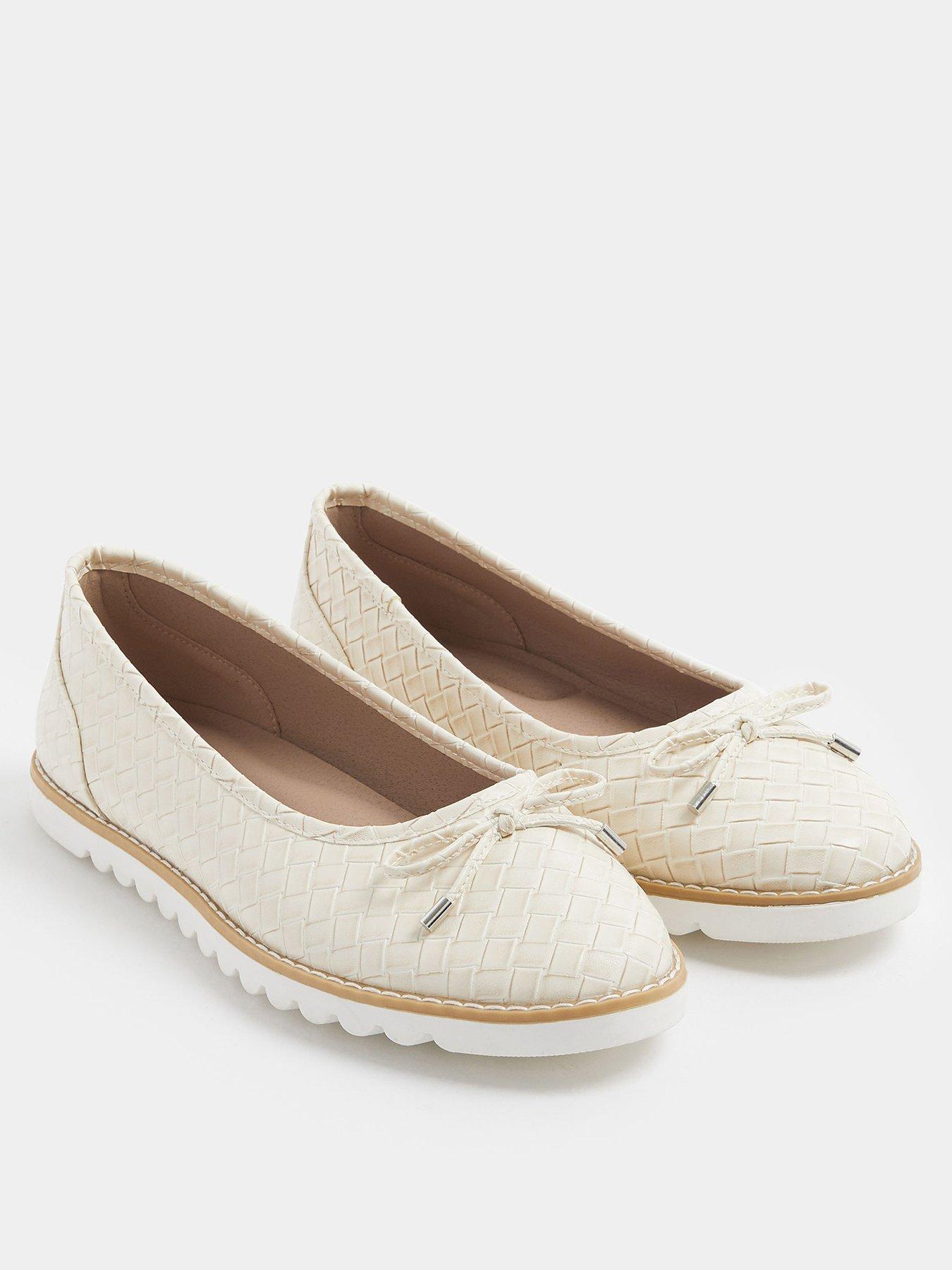 Image 2 of 4 of Yours Curve Extra Wide Fit Textured Ballet Shoe - White
