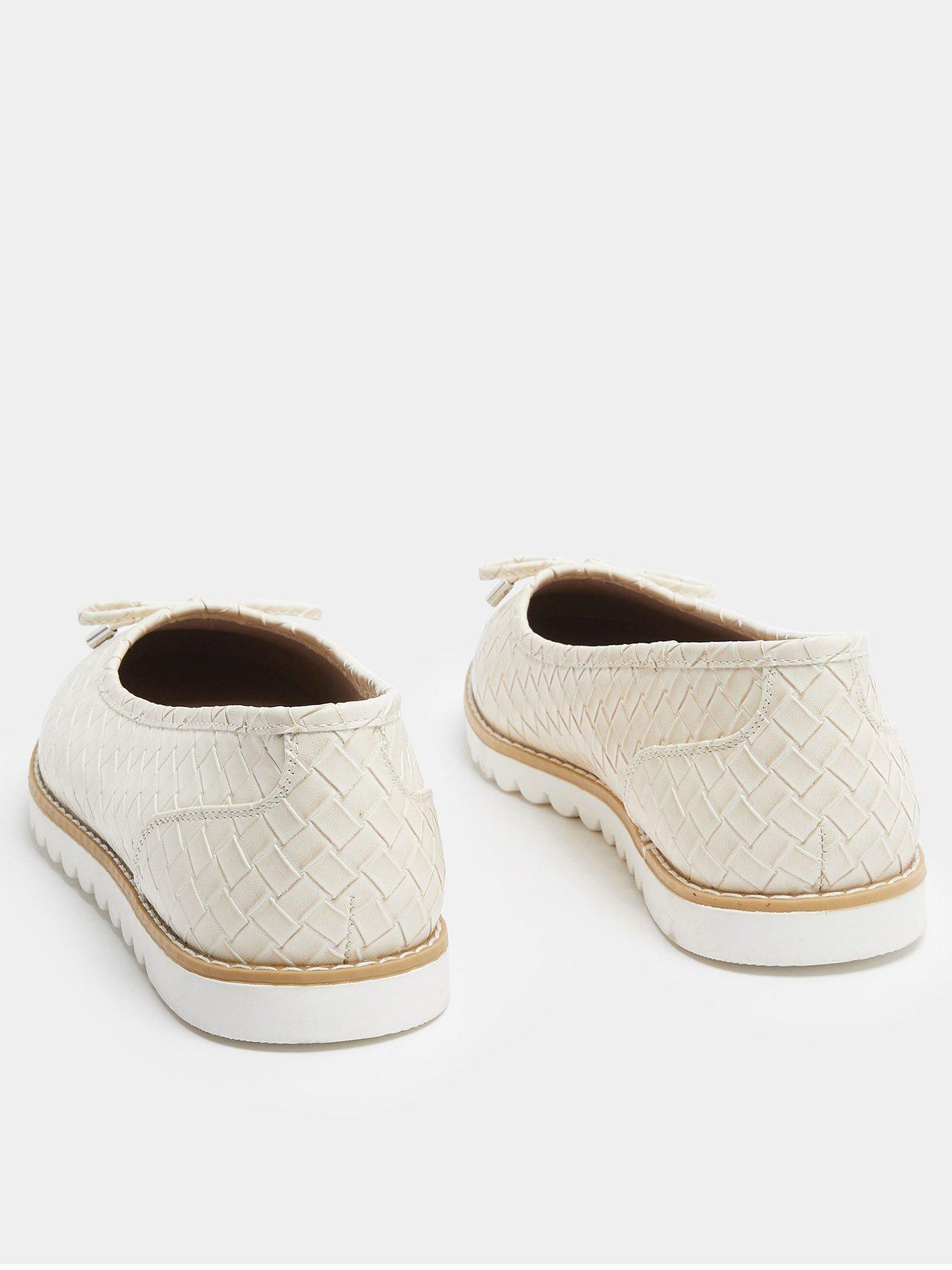 Image 3 of 4 of Yours Curve Extra Wide Fit Textured Ballet Shoe - White
