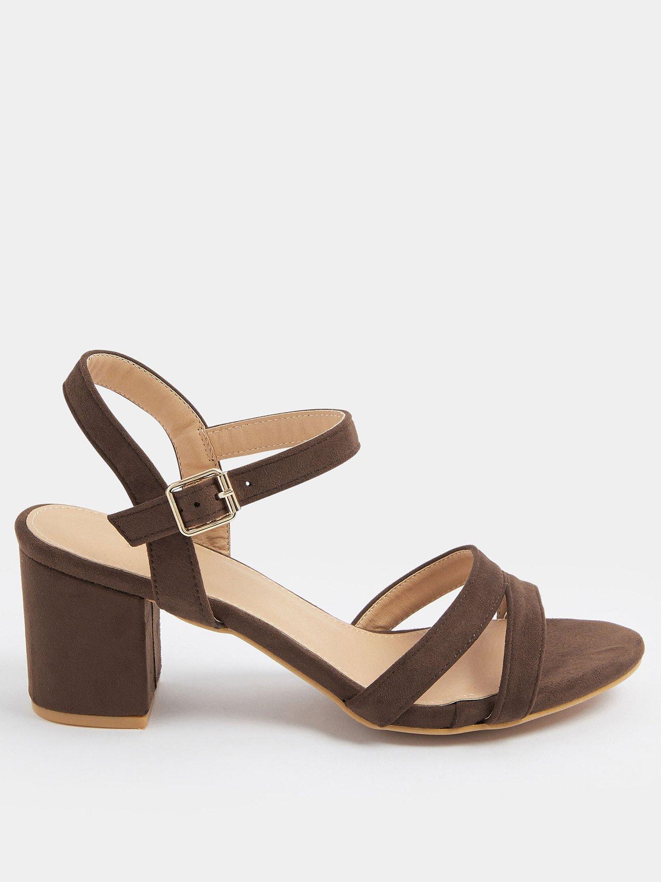 yours-curve-wide-fit-2-part-mid-block-almond-toe