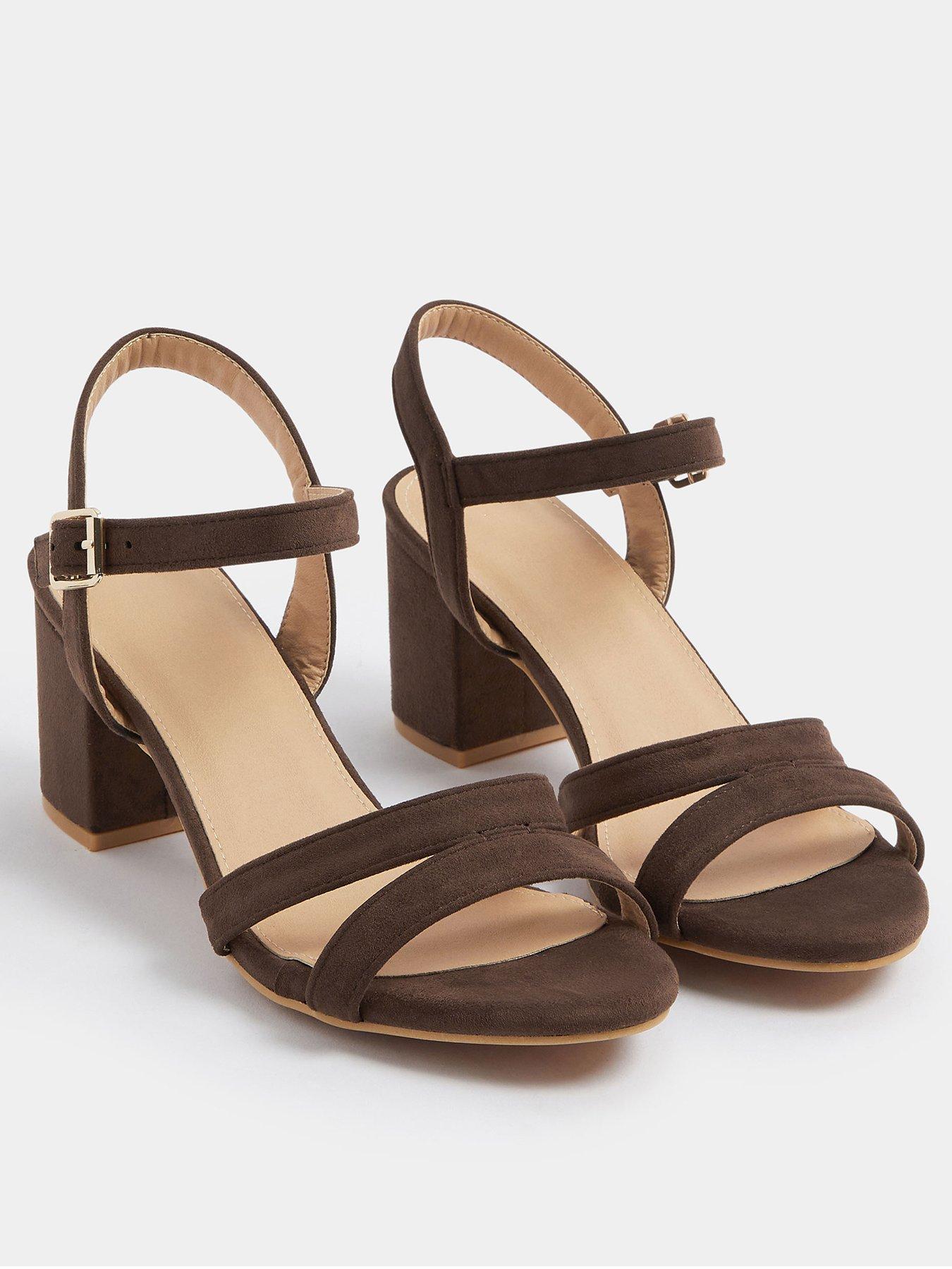 Image 2 of 4 of Yours Curve Wide Fit Mid Block Almond Toe - Brown