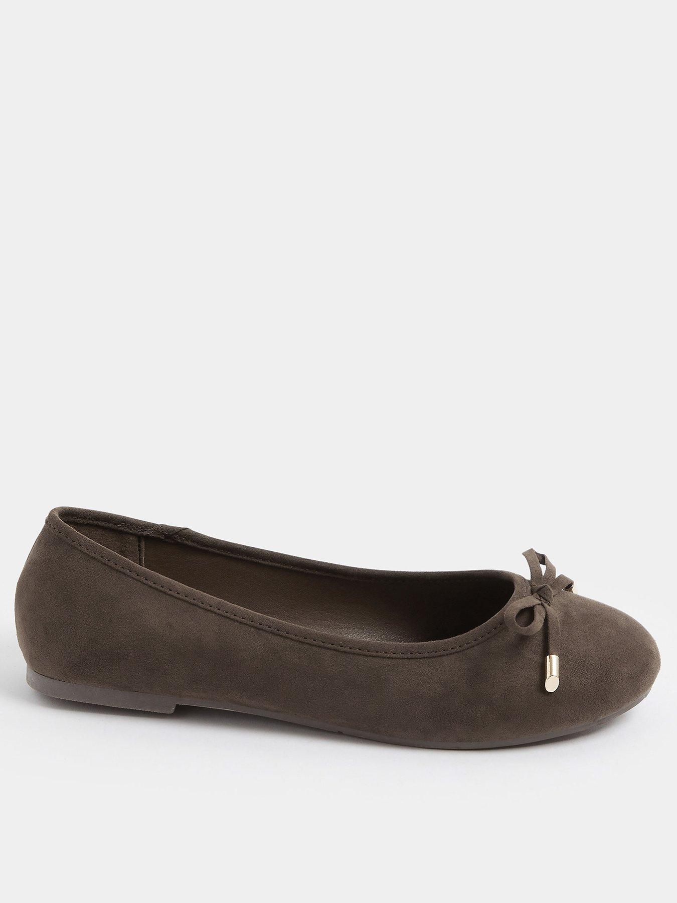 Image 1 of 4 of Yours Extra Wide Fit Ballerina Pump