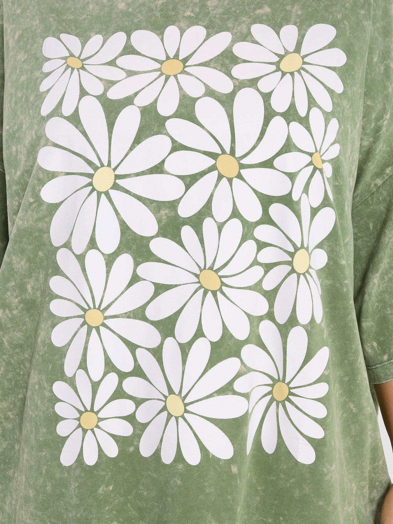 Image 4 of 5 of Yours Curve Placement Boxy T-Shirt - Green