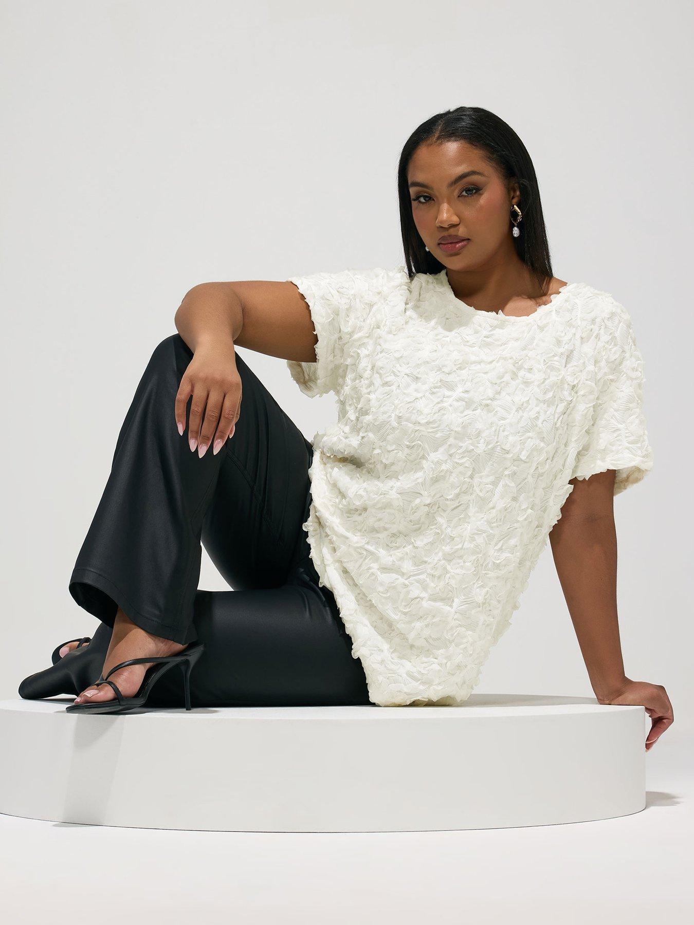 Yours Curve 3D Abstract Top - White