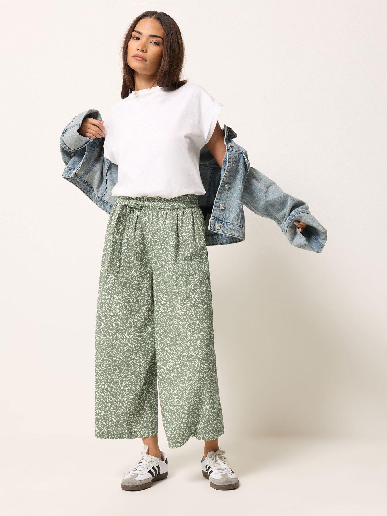 Image 3 of 5 of PixieGirl Petite Leaf Print Wide Leg Crop Trousers - Green