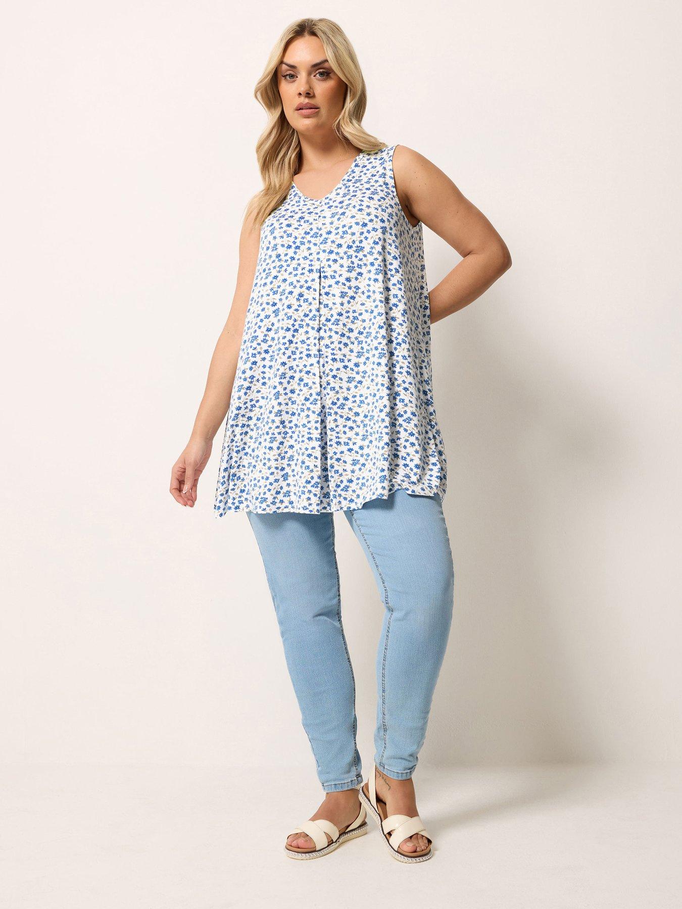  image of yours-curve-pleat-front-vest-white