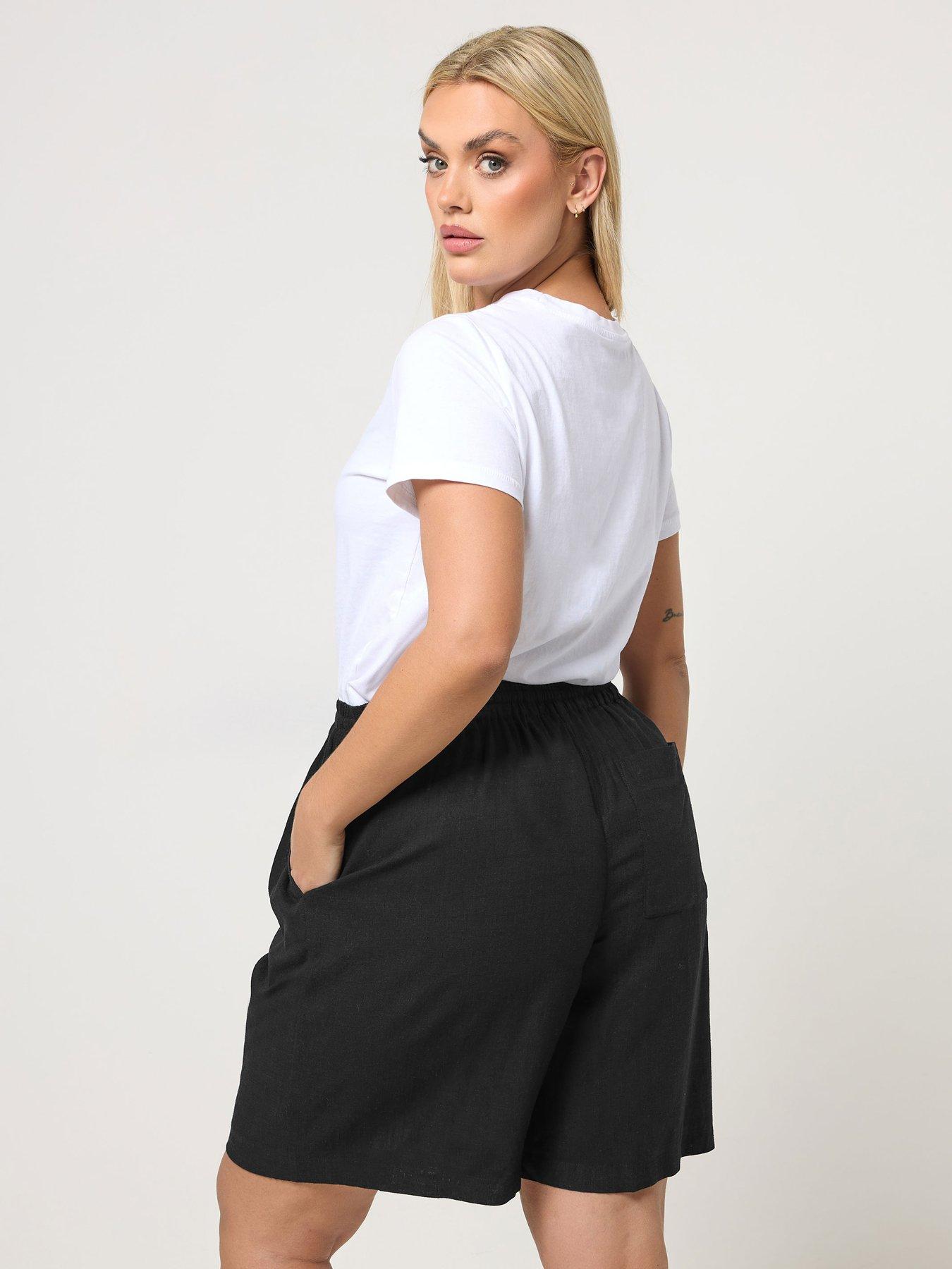 Image 2 of 5 of Yours Curve Linen Shorts - Black