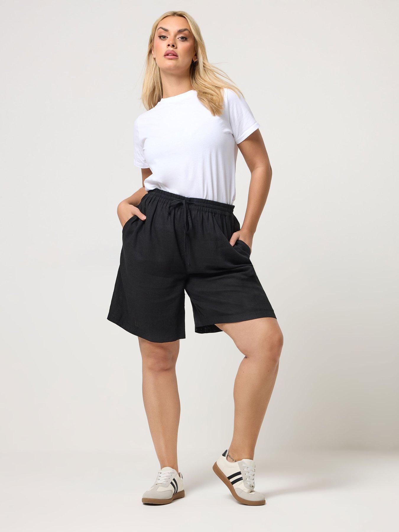 Image 3 of 5 of Yours Curve Linen Shorts - Black