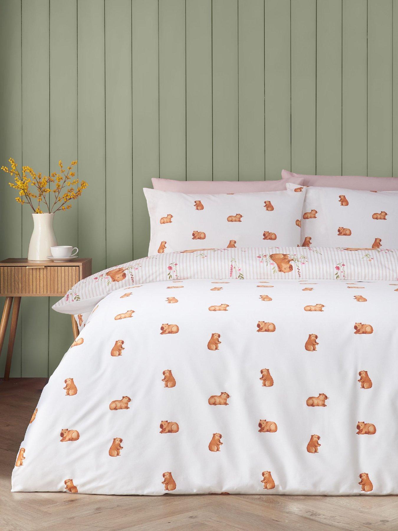 Image 3 of 5 of Catherine Lansfield Happy Capybara Natural Single Duvet Set