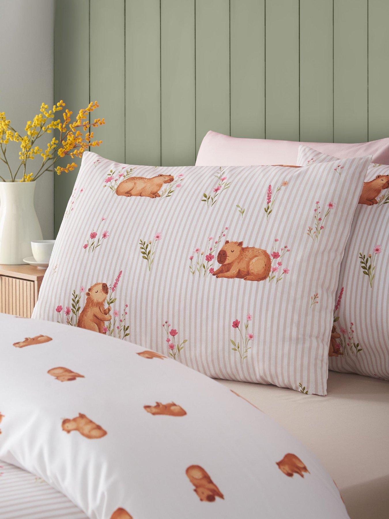 Image 4 of 5 of Catherine Lansfield Happy Capybara Natural Single Duvet Set