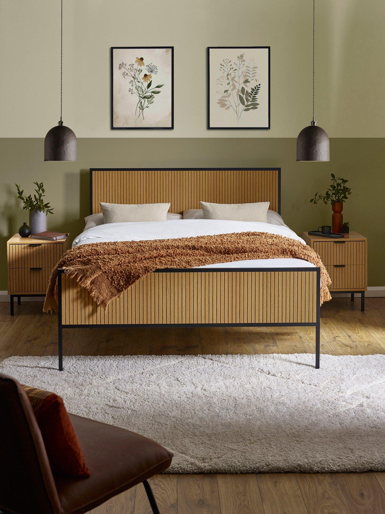 Julian Bowen Sia Oak Effect Bed