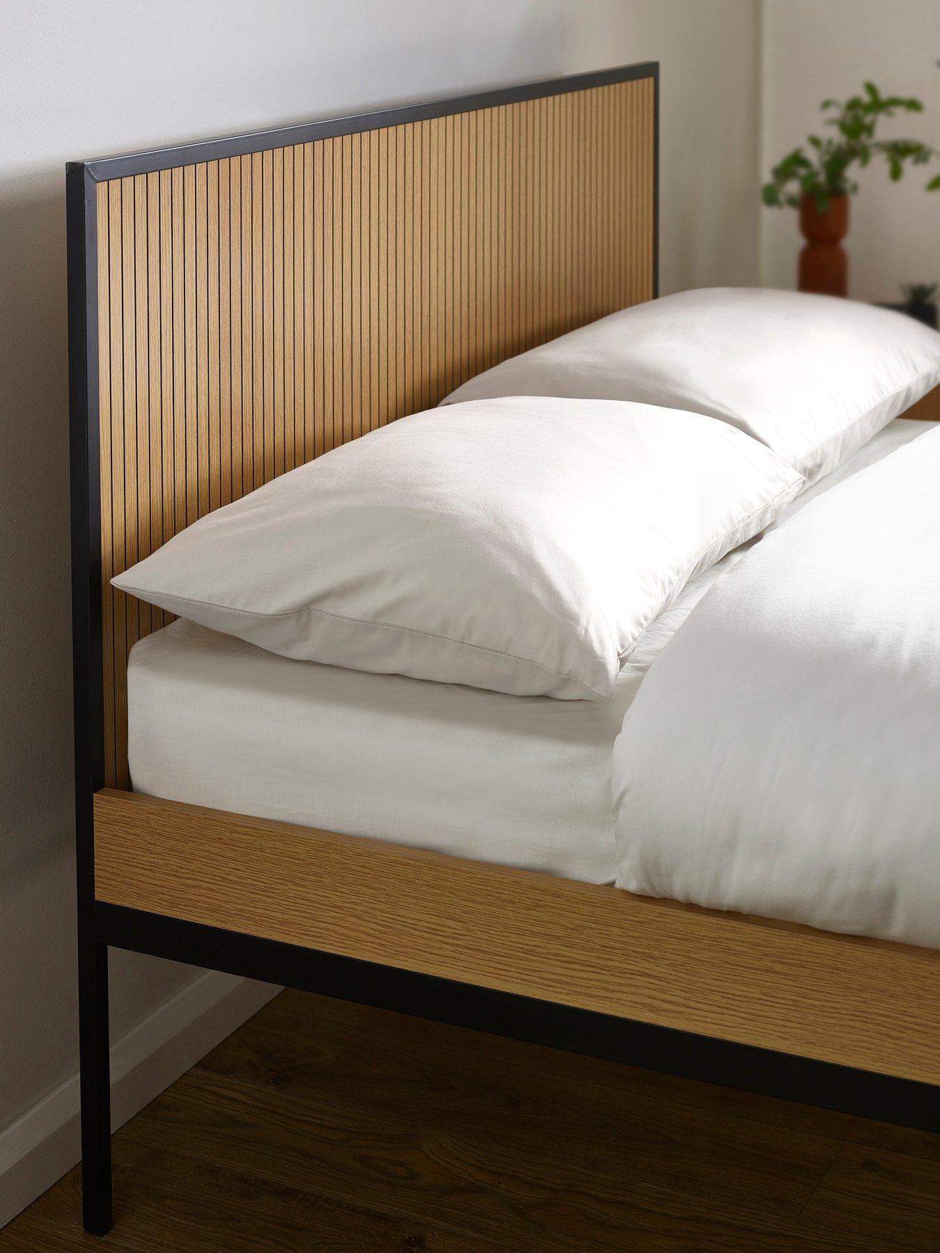  image of julian-bowen-sia-oak-effect-bed-double