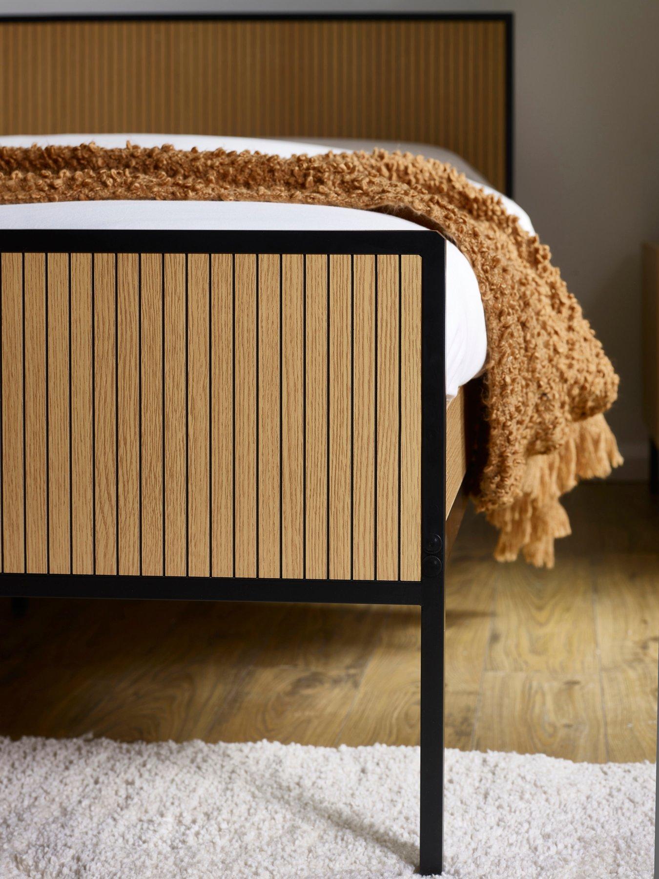  image of julian-bowen-sia-oak-effect-bed-double