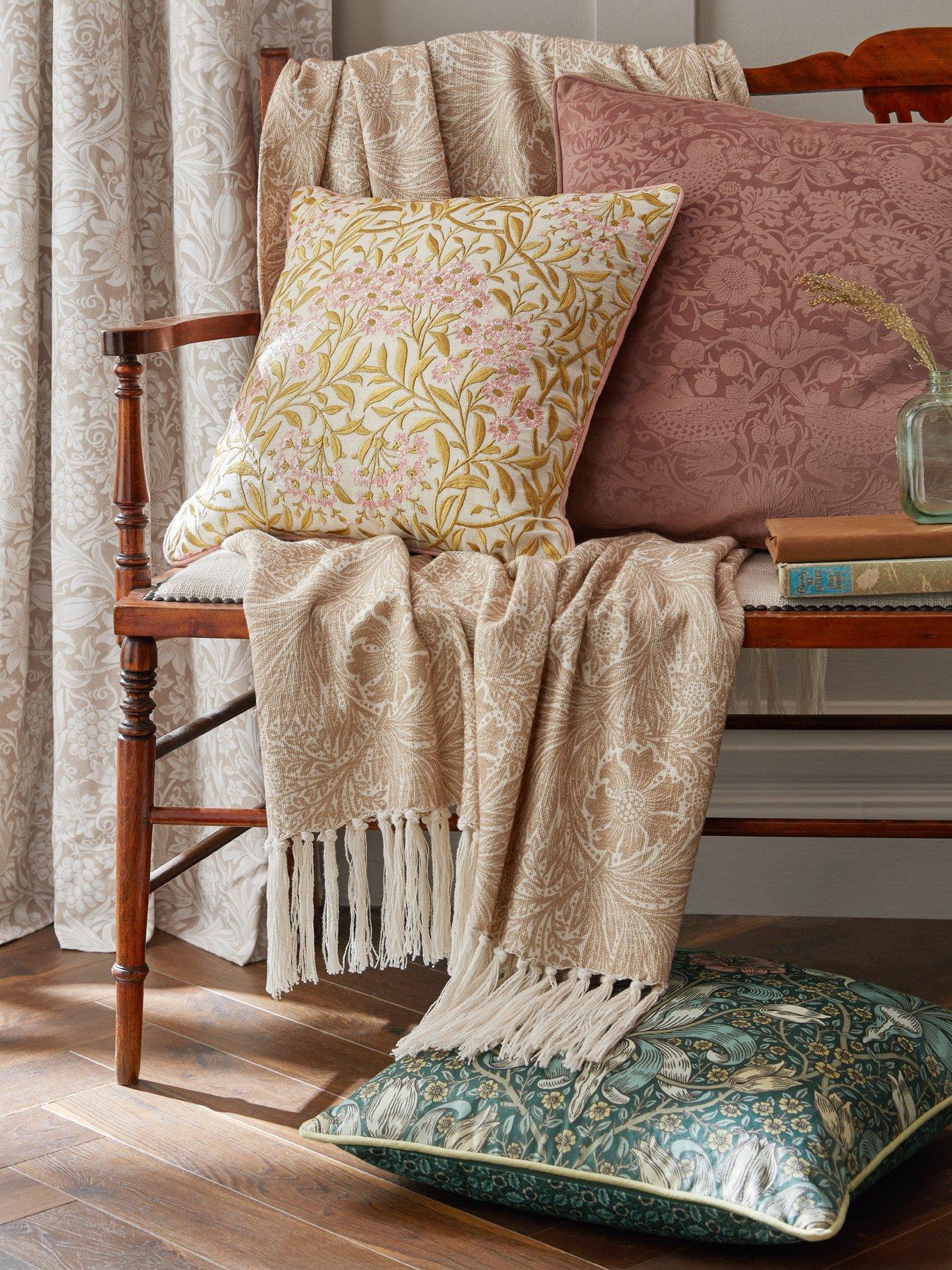 William Morris at Home MICHAELMAS DAISY Microfibre Filled Cushion 43cm x 43cm