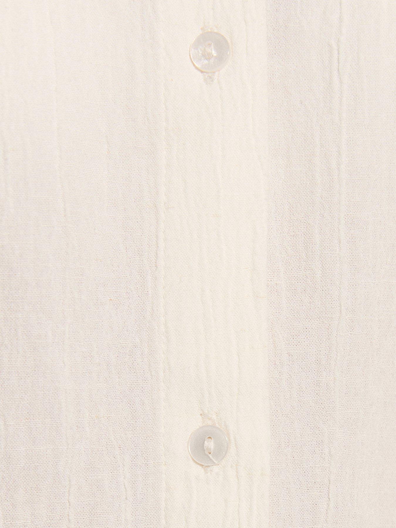 Image 7 of 7 of New Look Textured Oversized Beach Shirt - White