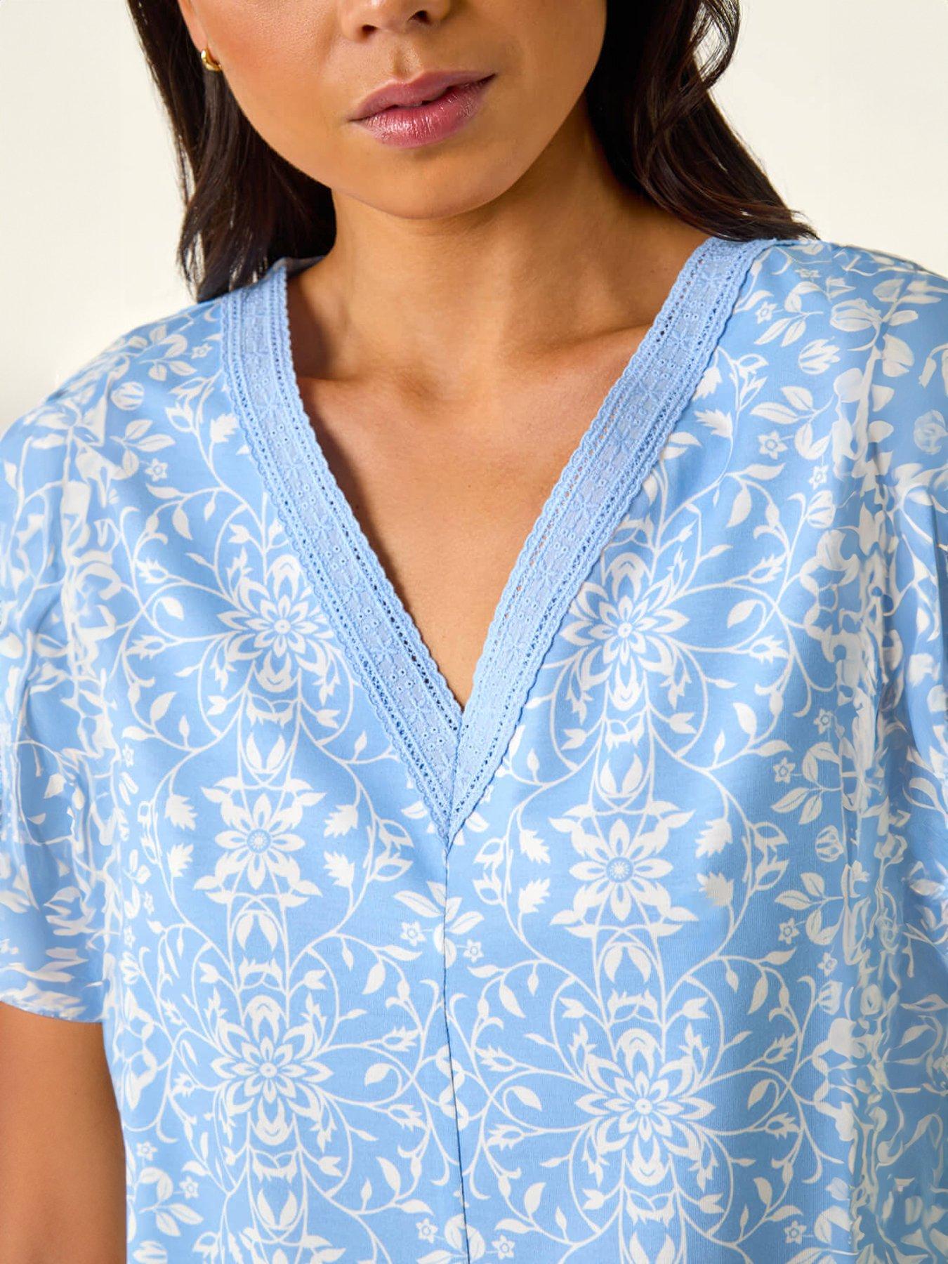 Image 5 of 5 of Roman Petite V-neck Trim Stretch Top