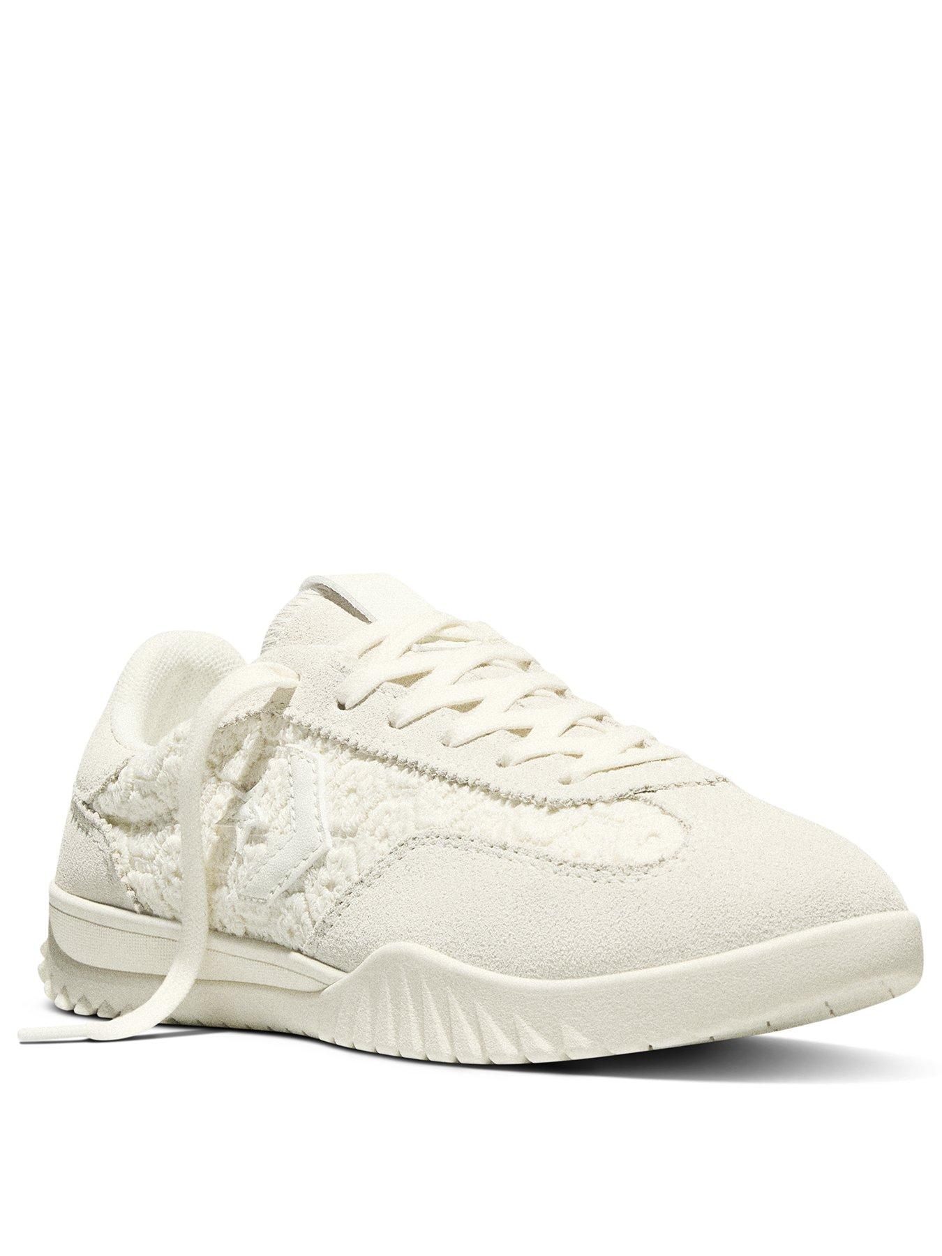 Image 2 of 6 of Converse Womens Run Star Ox Trainers - White