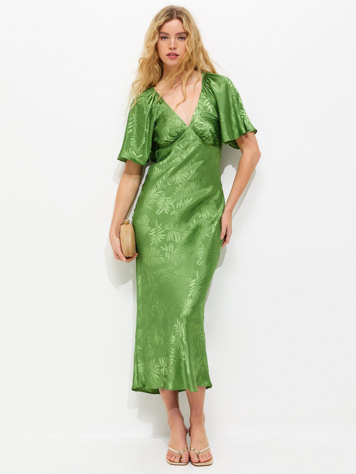 New Look Palm Leaf Jacquard Flutter Sleeve Midi Dress - Light Green
