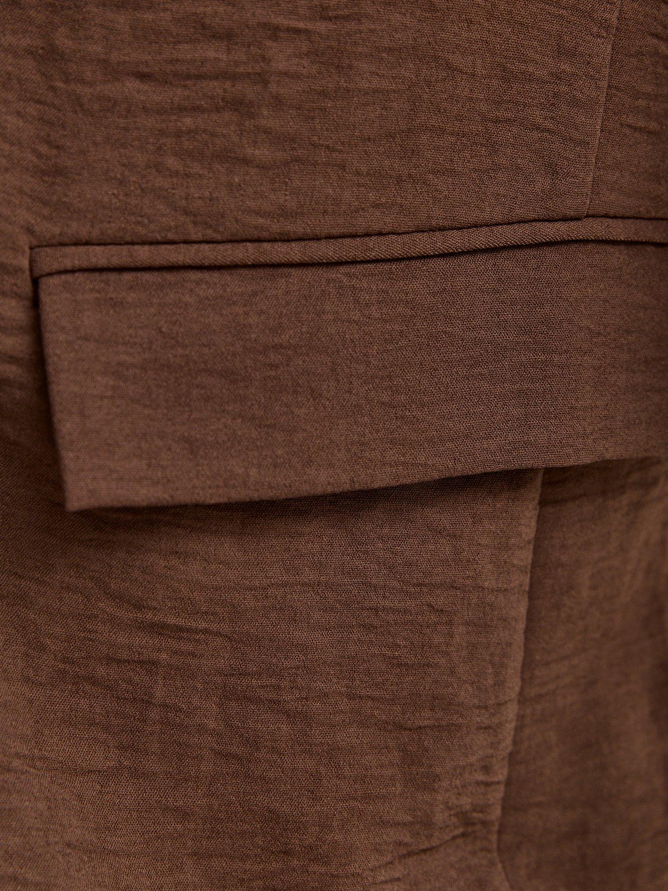 Image 6 of 6 of New Look Ruched Sleeve Blazer - Dark Brown