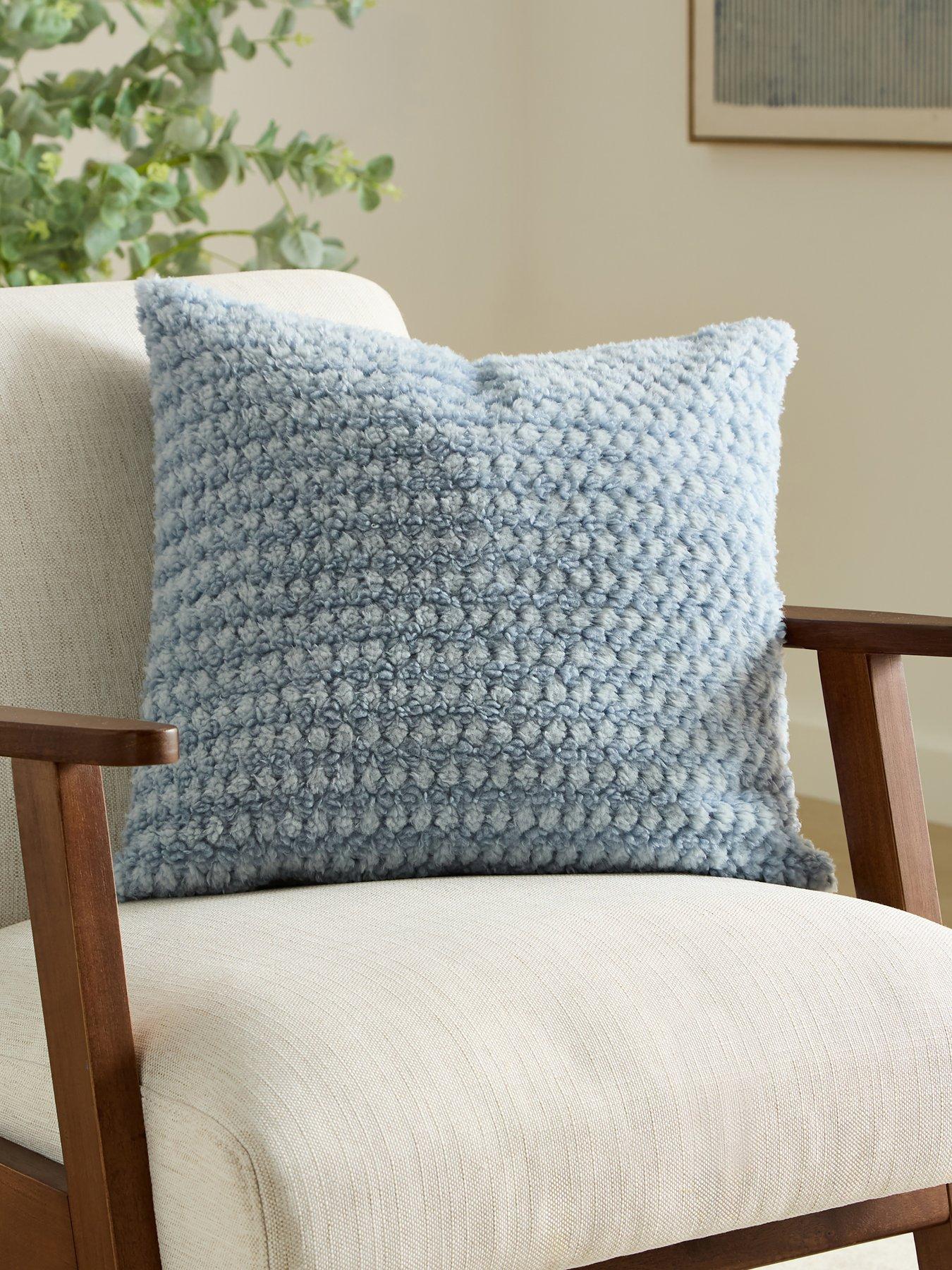 The Very Collection Nordic Diamond Fleece Cushion 45x45cm - Blue
