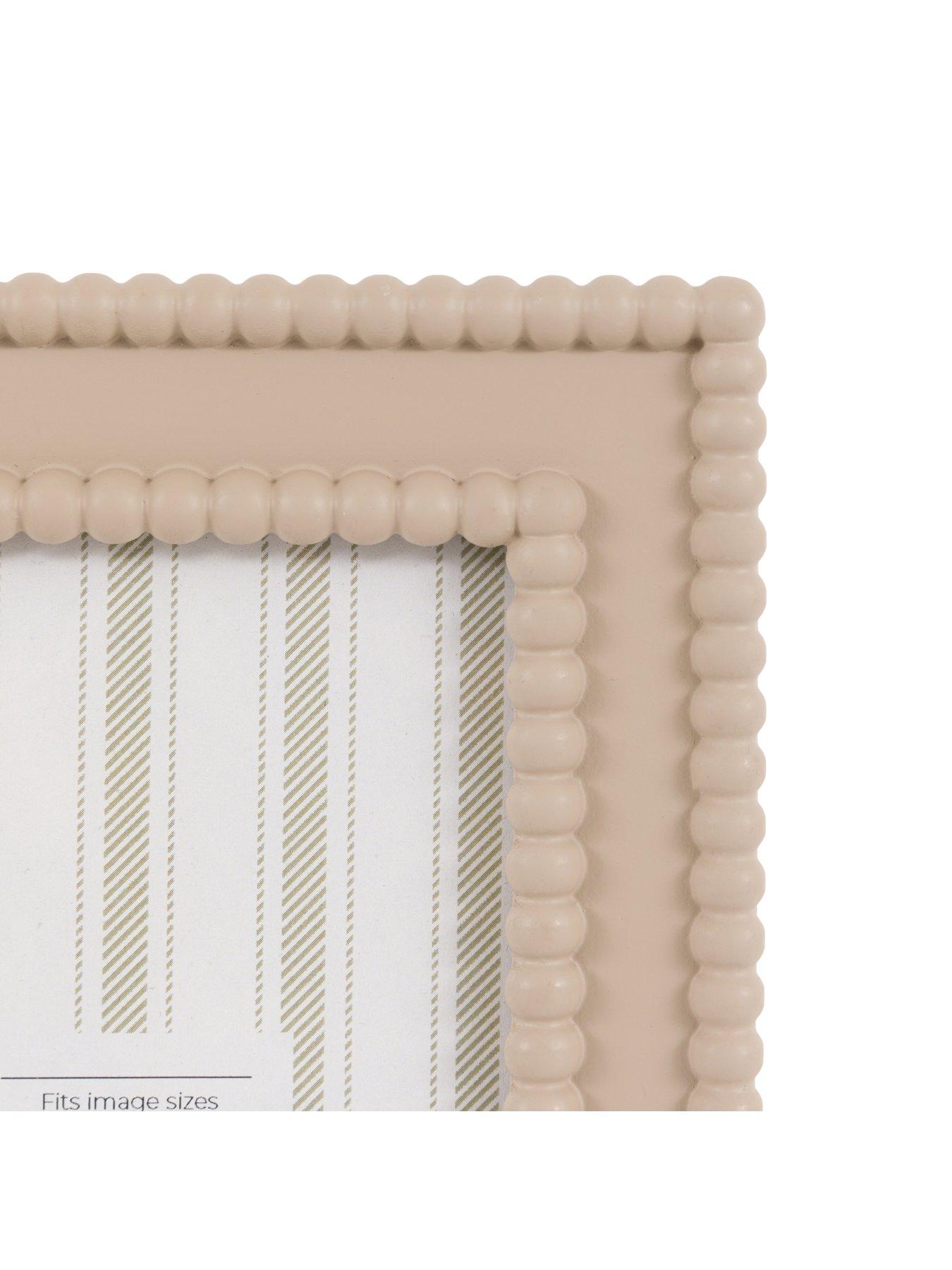 Image 3 of 4 of Gallery Direct 4x6 Beaded Photo Frame Mocha