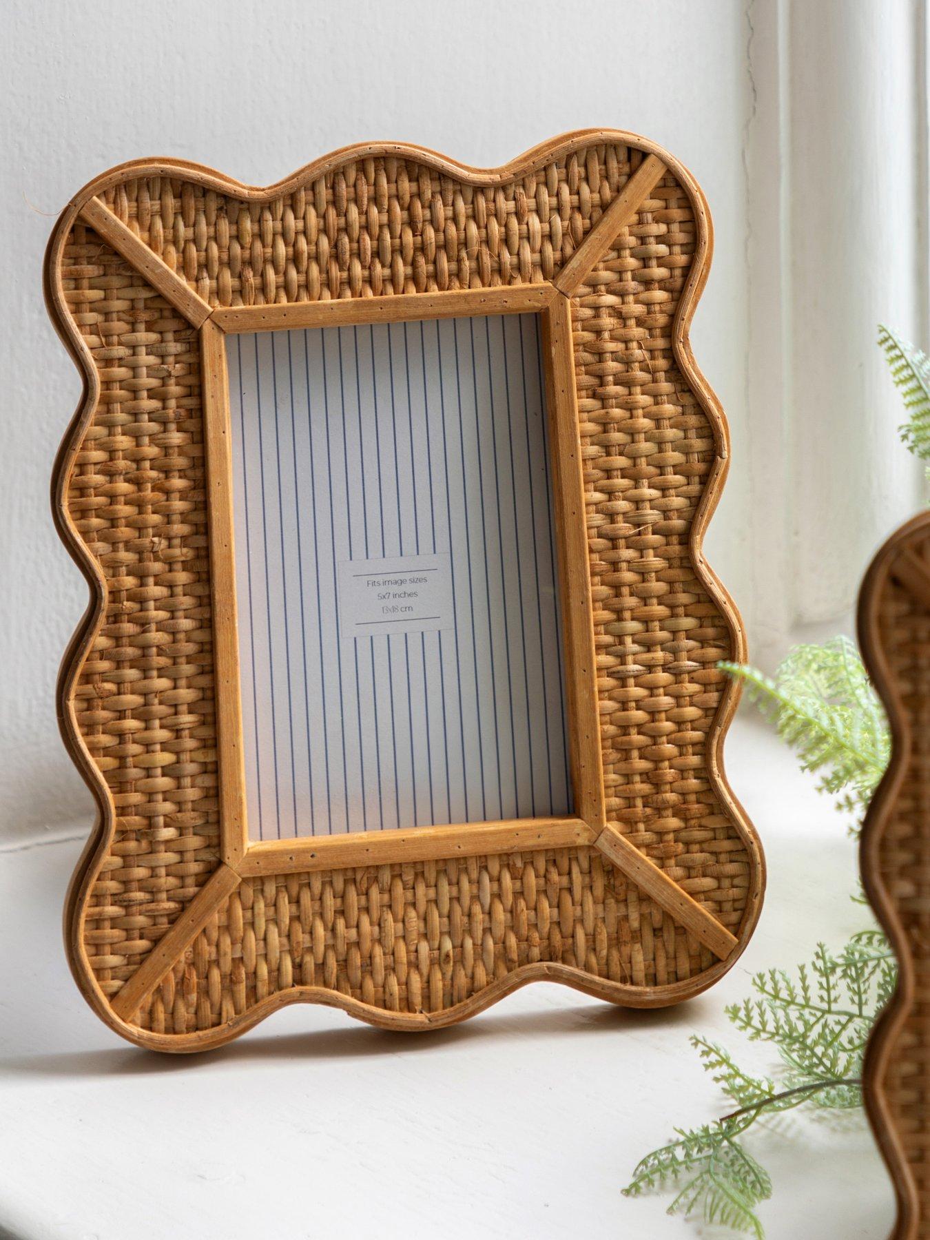 Gallery Direct Natural Rattan Photo Frame 28x20cm 5x7