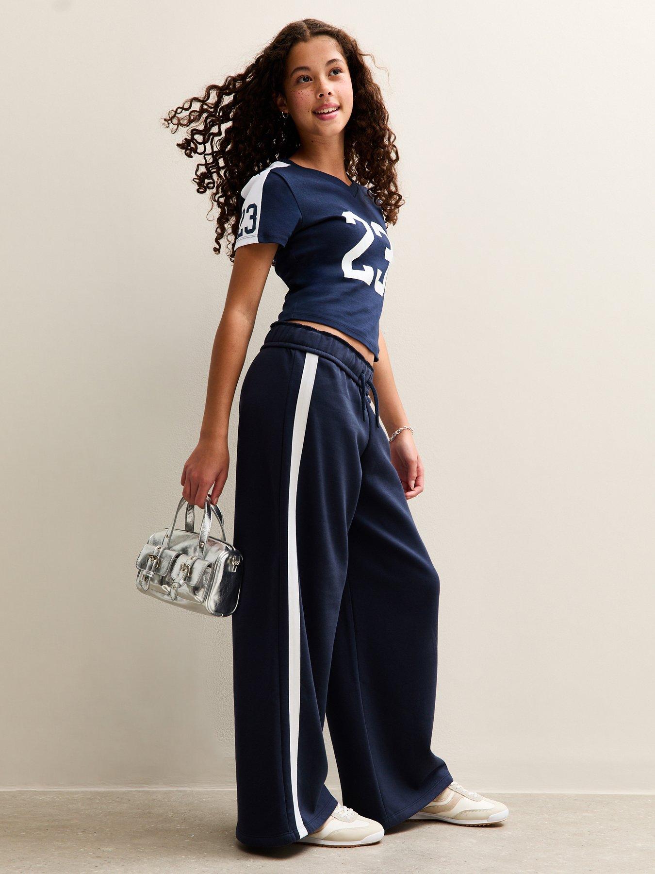 Image 3 of 5 of New Look 915 Girls Contrast Trim Super Wide Leg Joggers - Navy