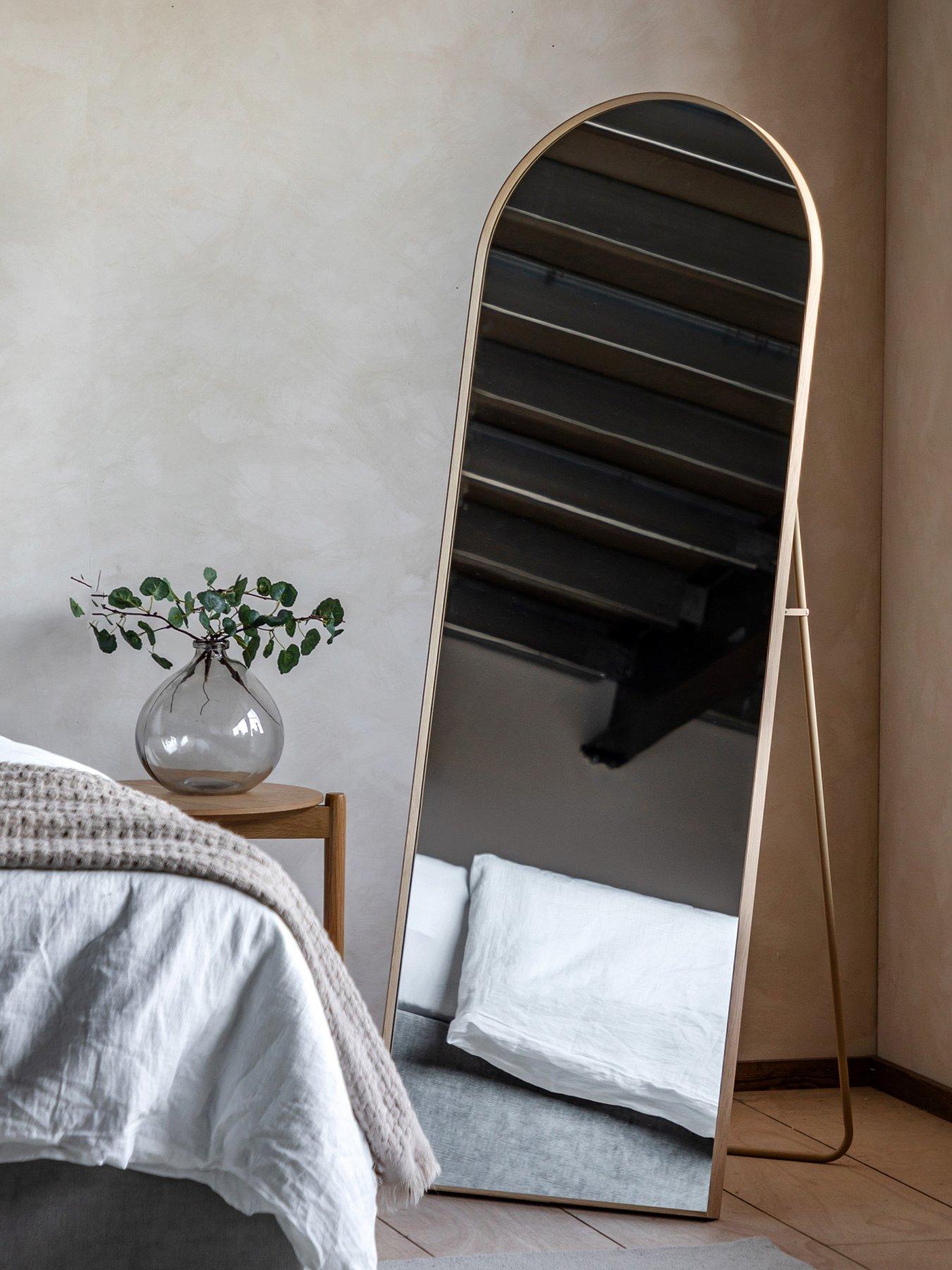 front image of gallery-direct-holworth-cheval-mirror-oak-500x35x1500mm