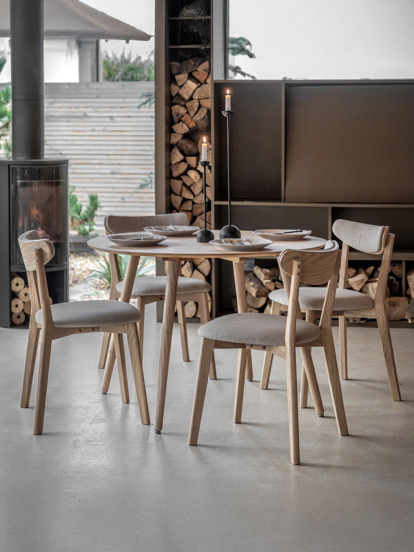 front image of gallery-direct-hatfield-round-dining-table-natural